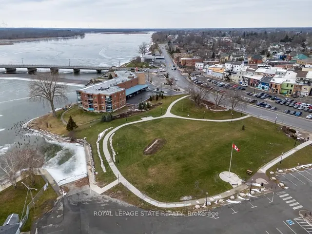 210 Main St #203, Haldimand 5