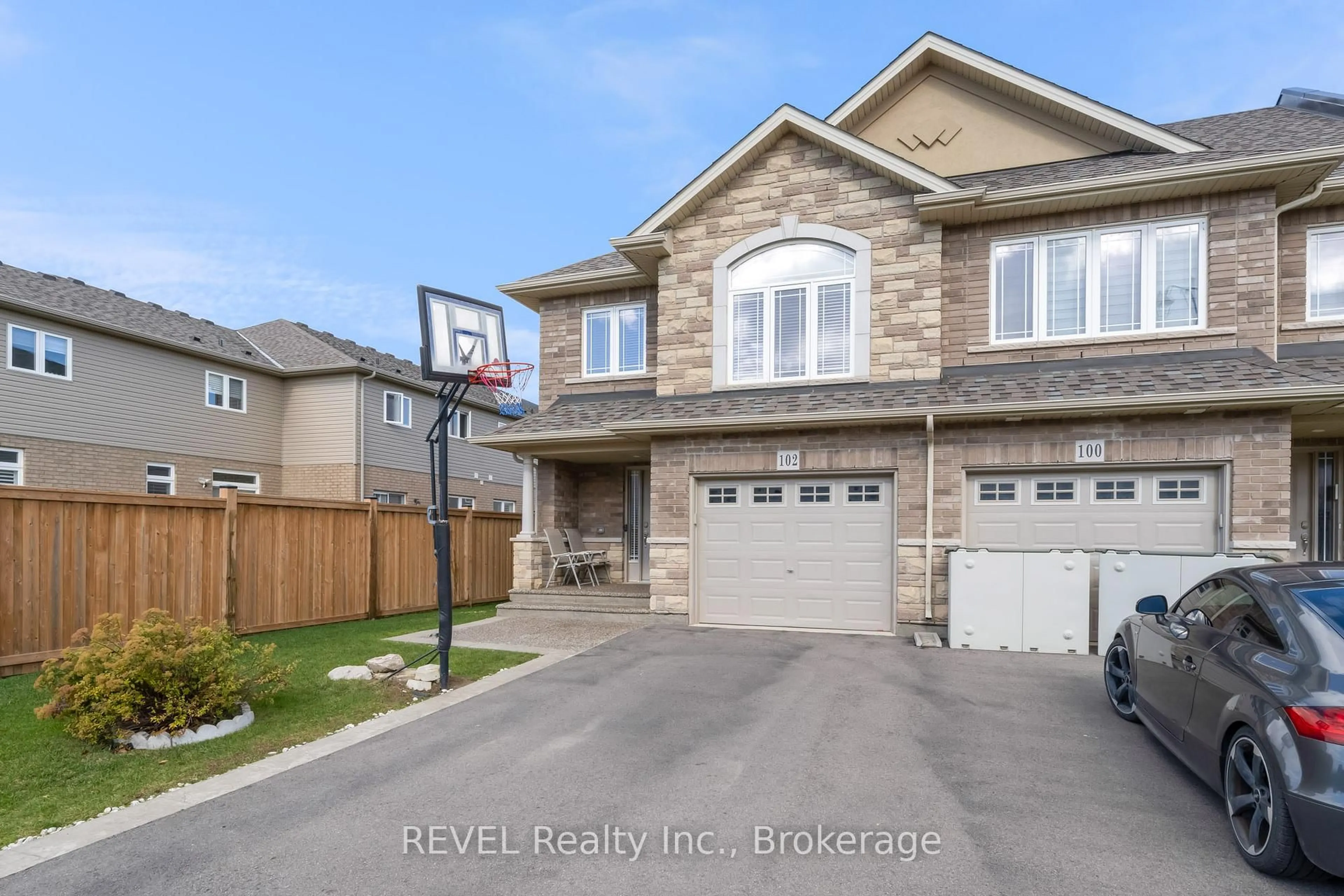 Home with brick exterior material, street for 102 Cittadella Blvd, Hamilton Ontario L8J 3H5