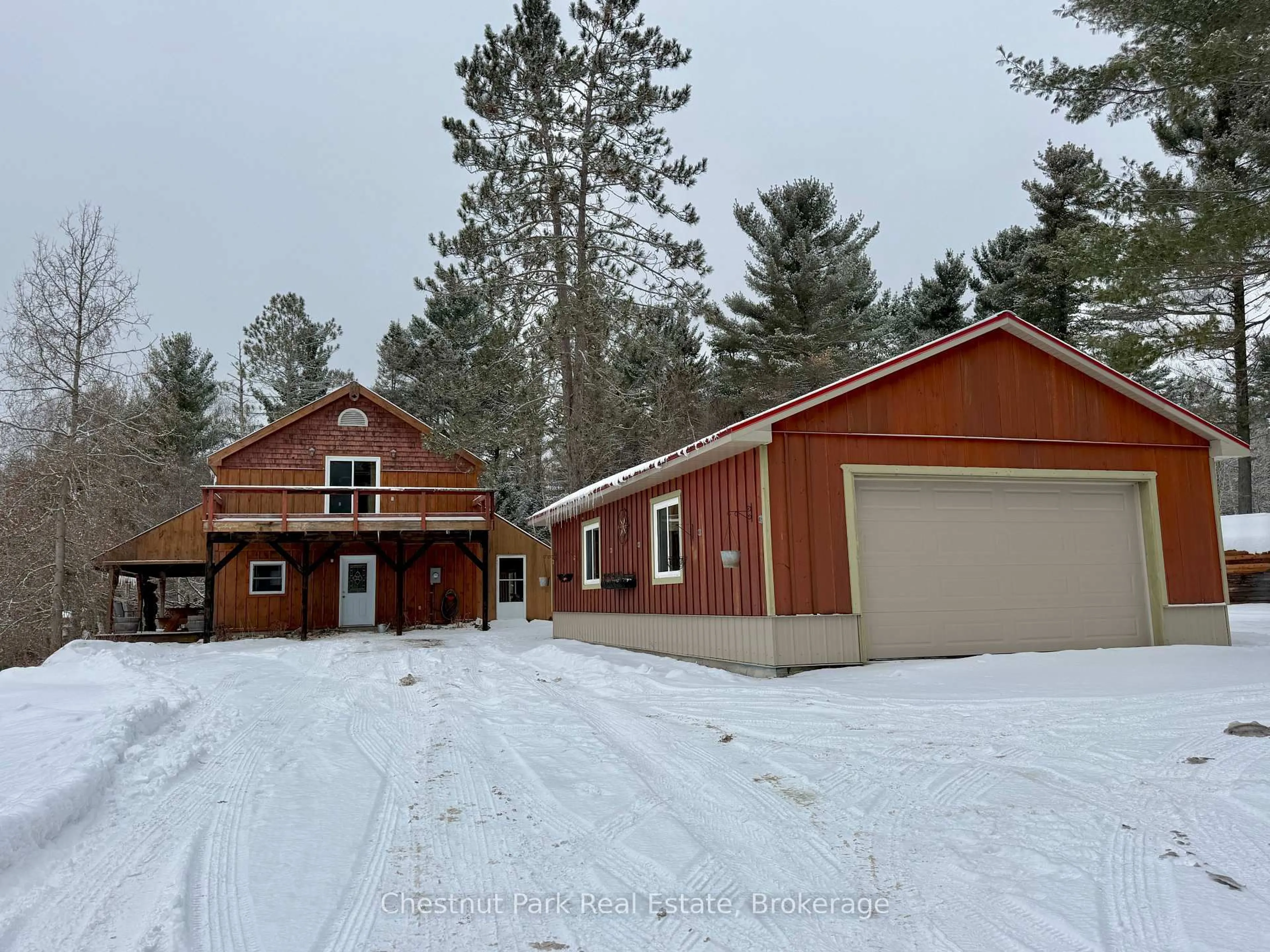 A pic from outside/outdoor area/front of a property/back of a property/a pic from drone, building for 4641 518 E Highway, Kearney Ontario P0A 1M0