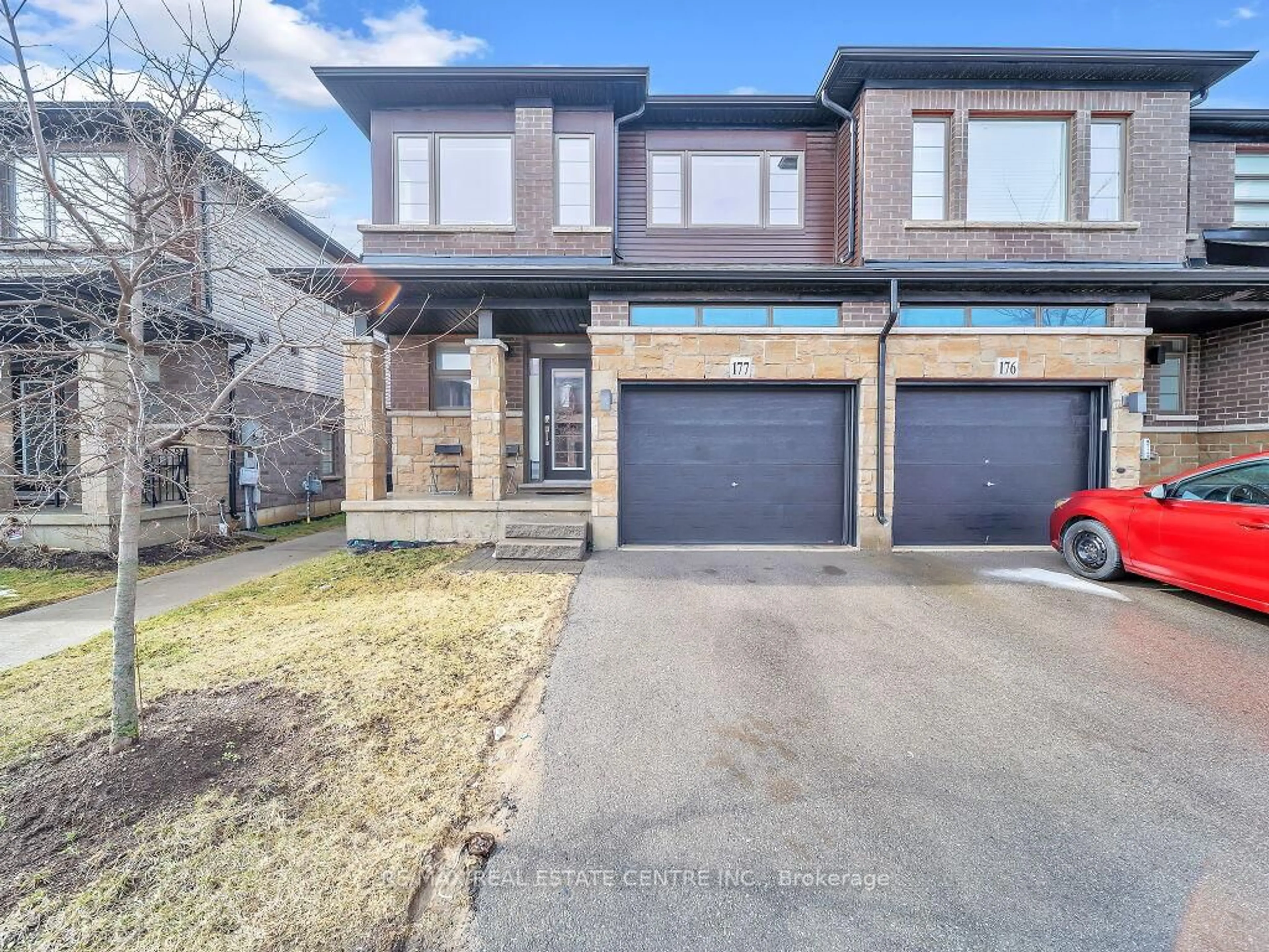 Home with brick exterior material, street for 30 Times Square Blvd #177, Hamilton Ontario L8J 0M1