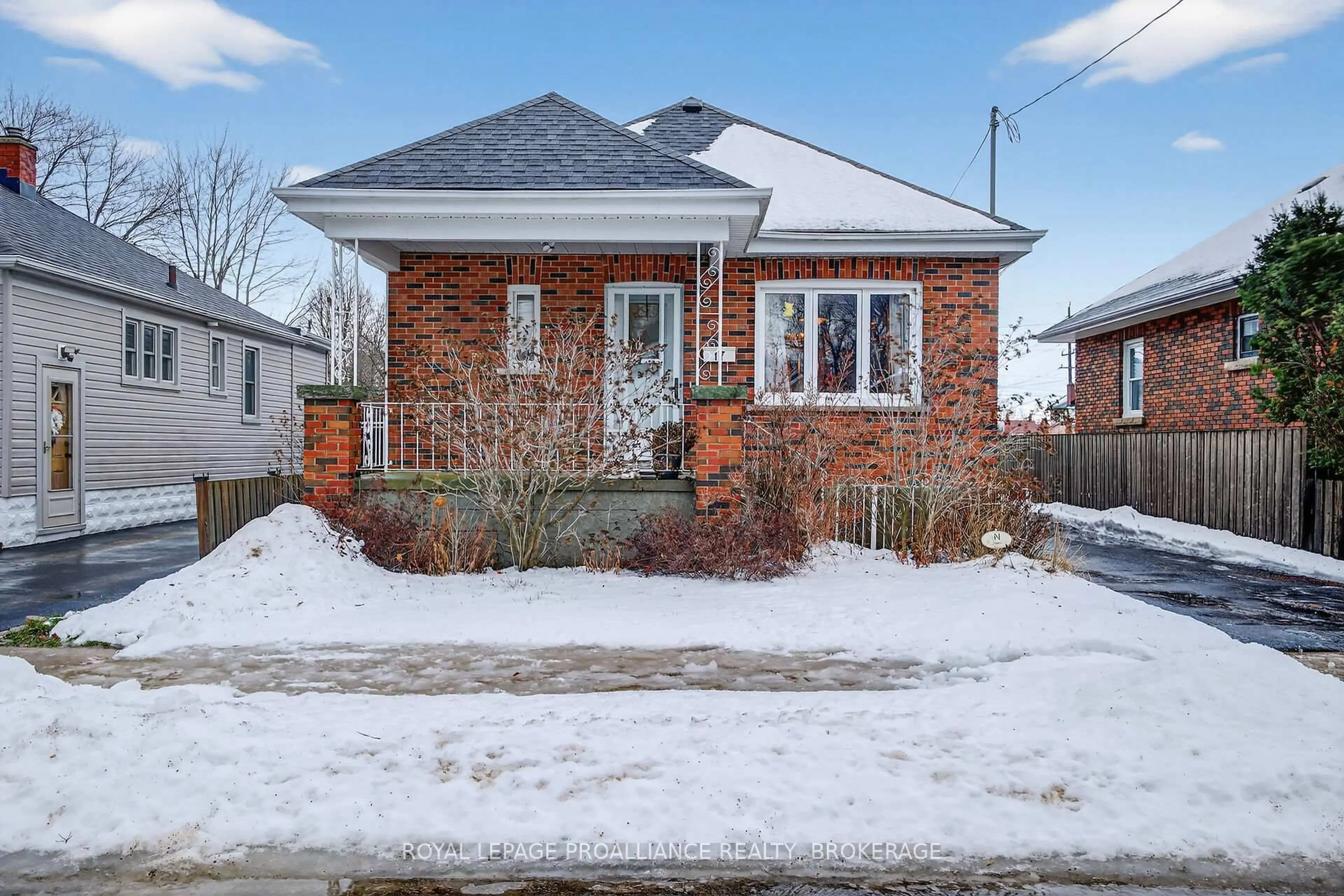 Home with brick exterior material, street for 17 Stanley St, Kingston Ontario K7K 1X8