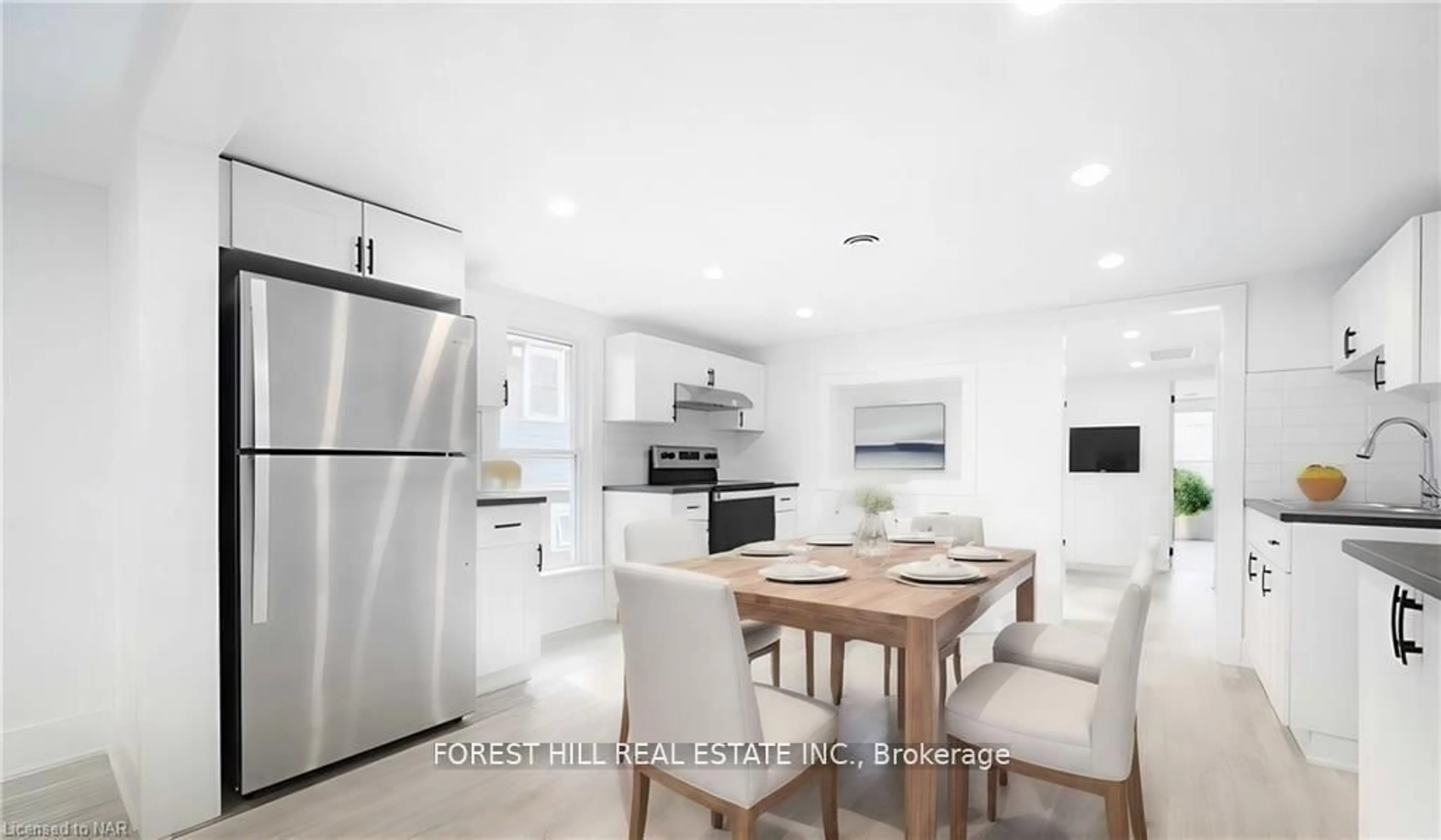 Open concept kitchen, ceramic/tile floor for 4710 Epworth Circ, Niagara Falls Ontario L2E 1C8