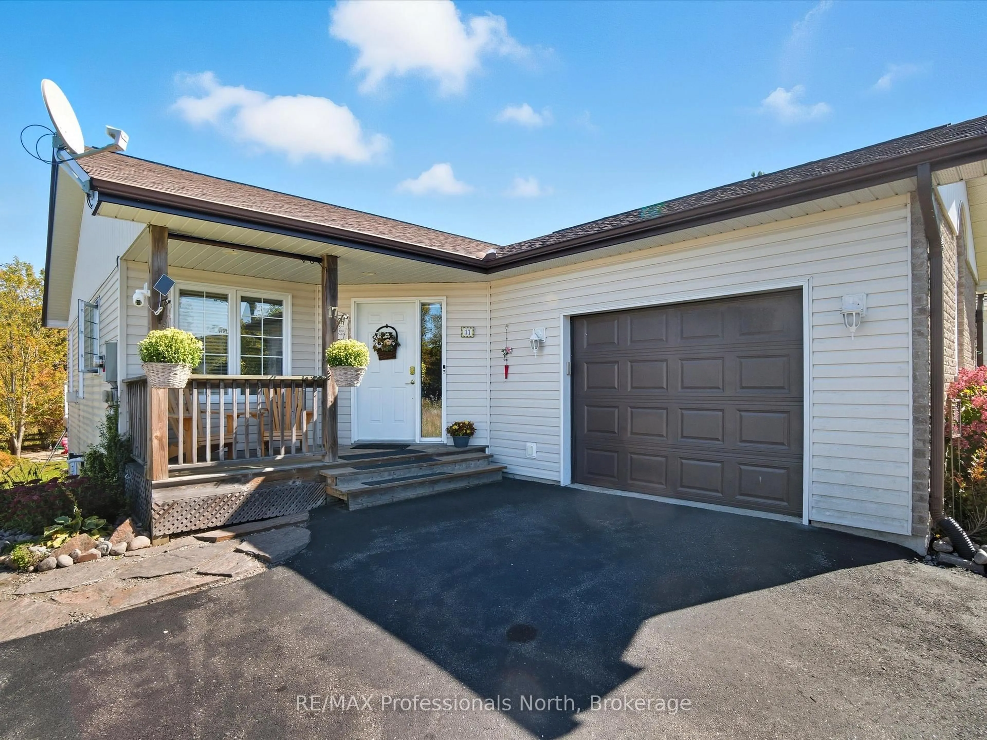 Unknown for 17 KEALL Cres, Bracebridge Ontario P1L 1Y4