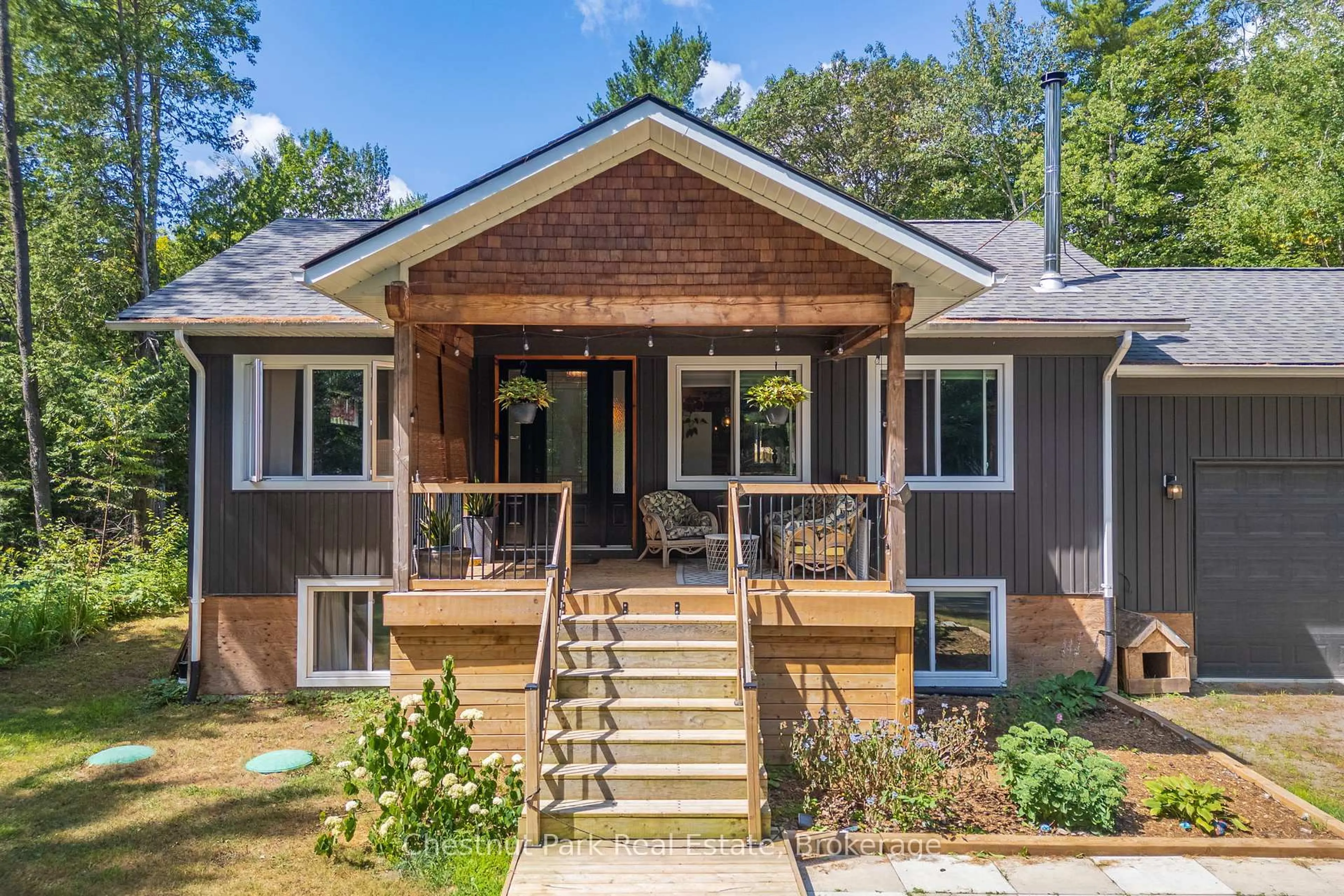 Home with brick exterior material, unknown for 2698 Old Muskoka Rd, Huntsville Ontario P0B 1M0