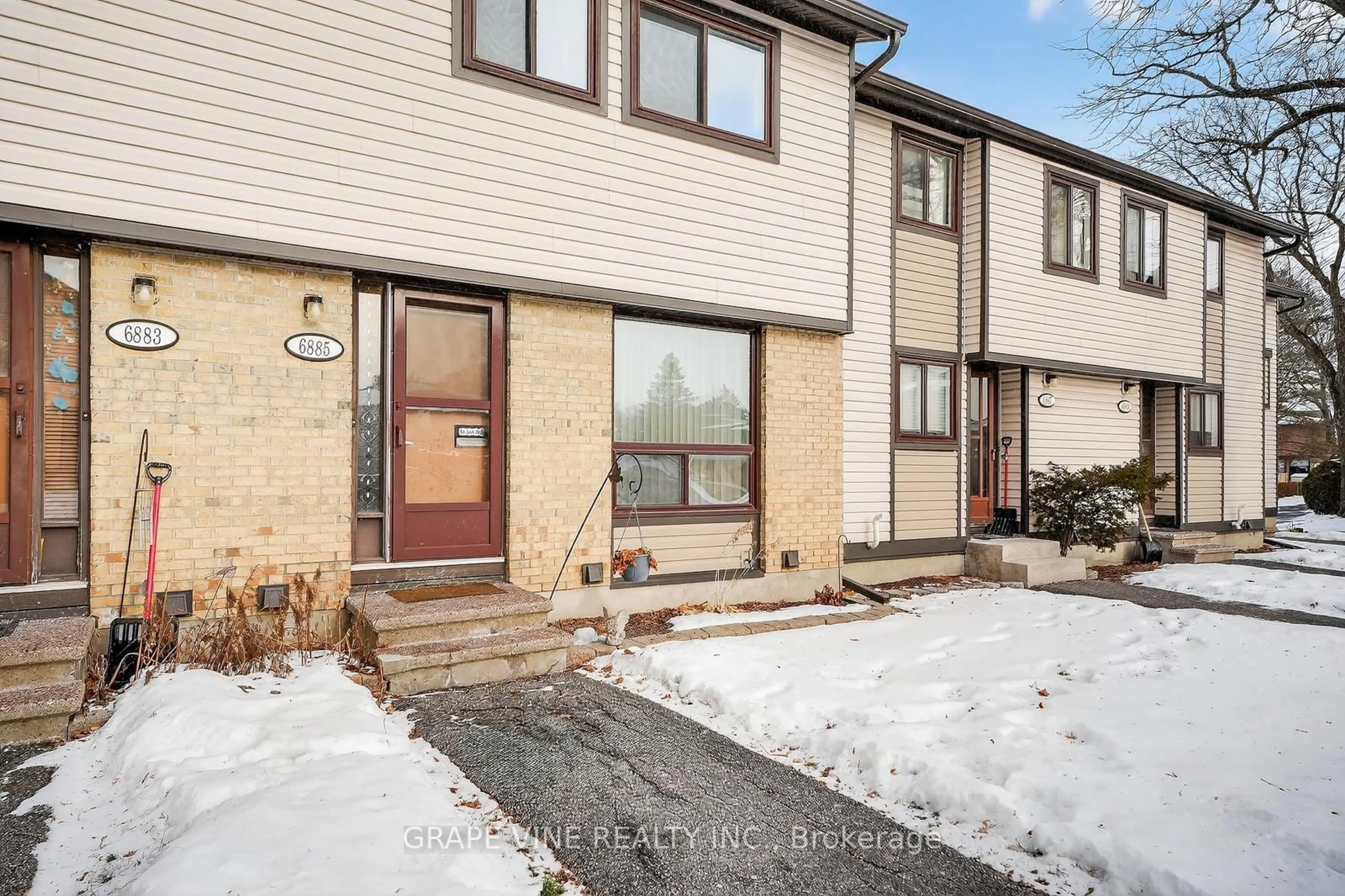 Unknown for 6885 Bilberry Dr, Ottawa Ontario K1C 2E8