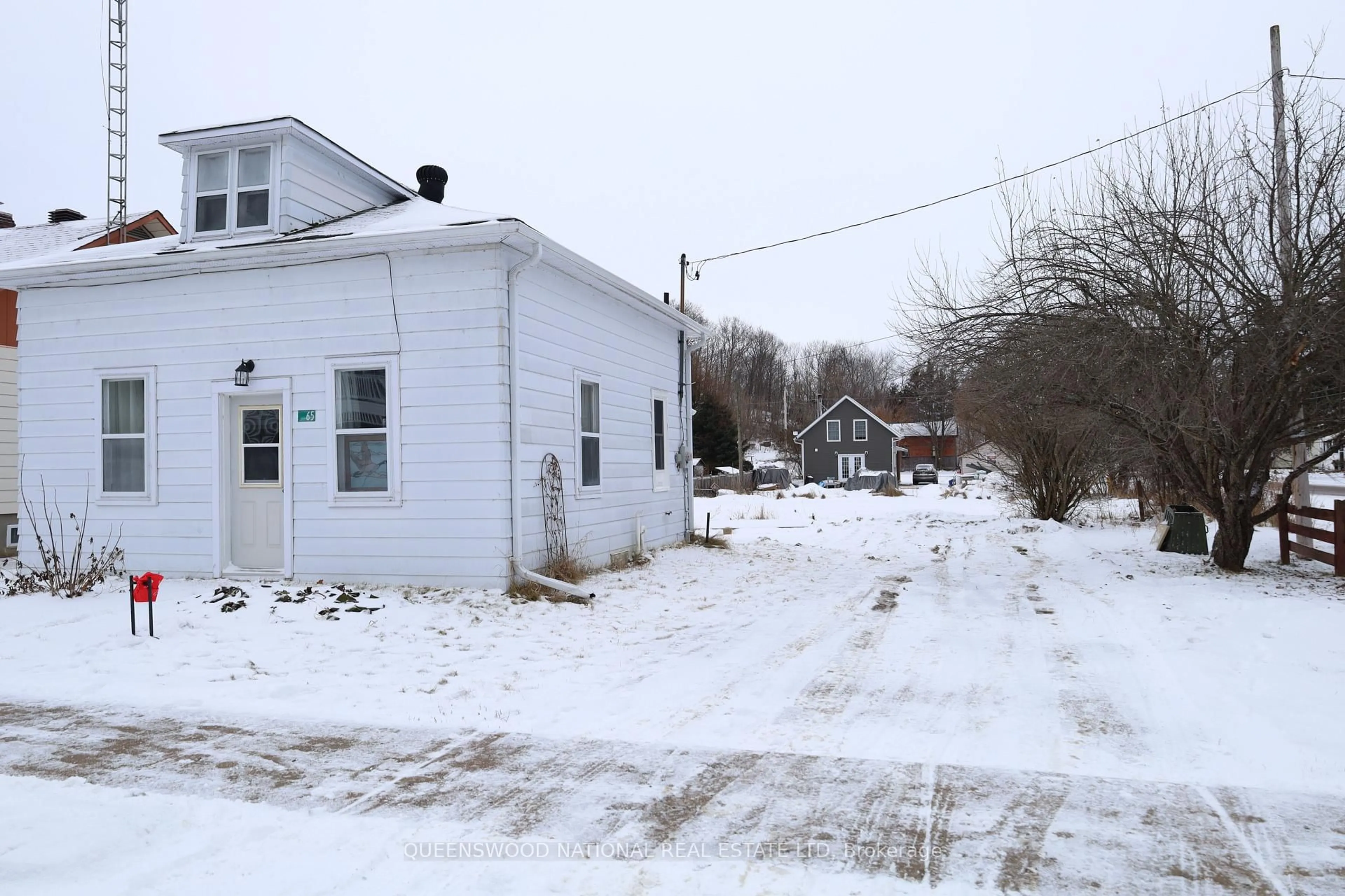 Unknown for 65 Wilno St, Barry's Bay Ontario K0J 1B0