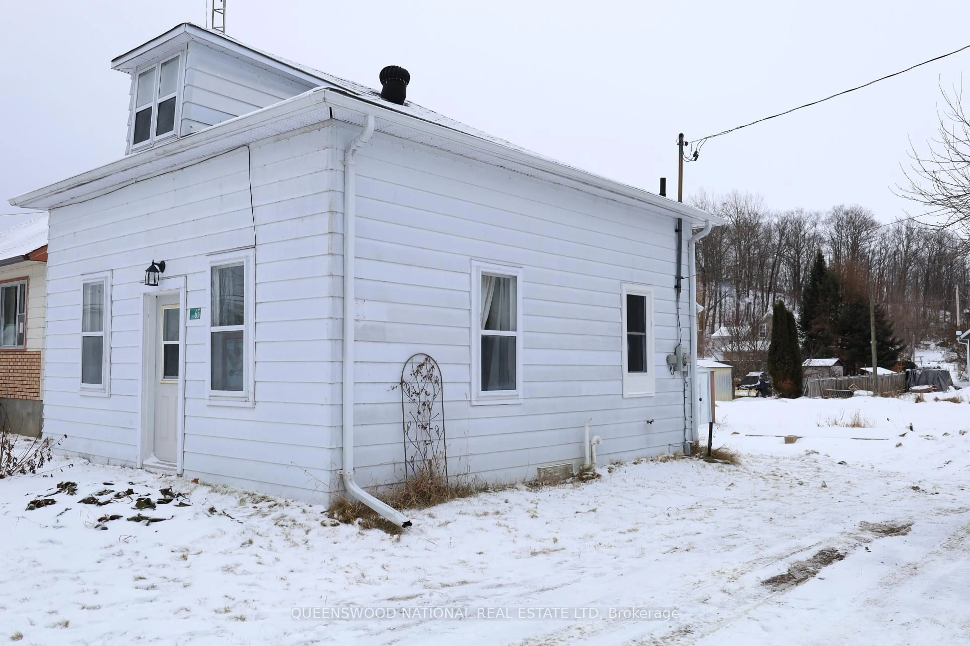 Unknown for 65 Wilno St, Barry's Bay Ontario K0J 1B0