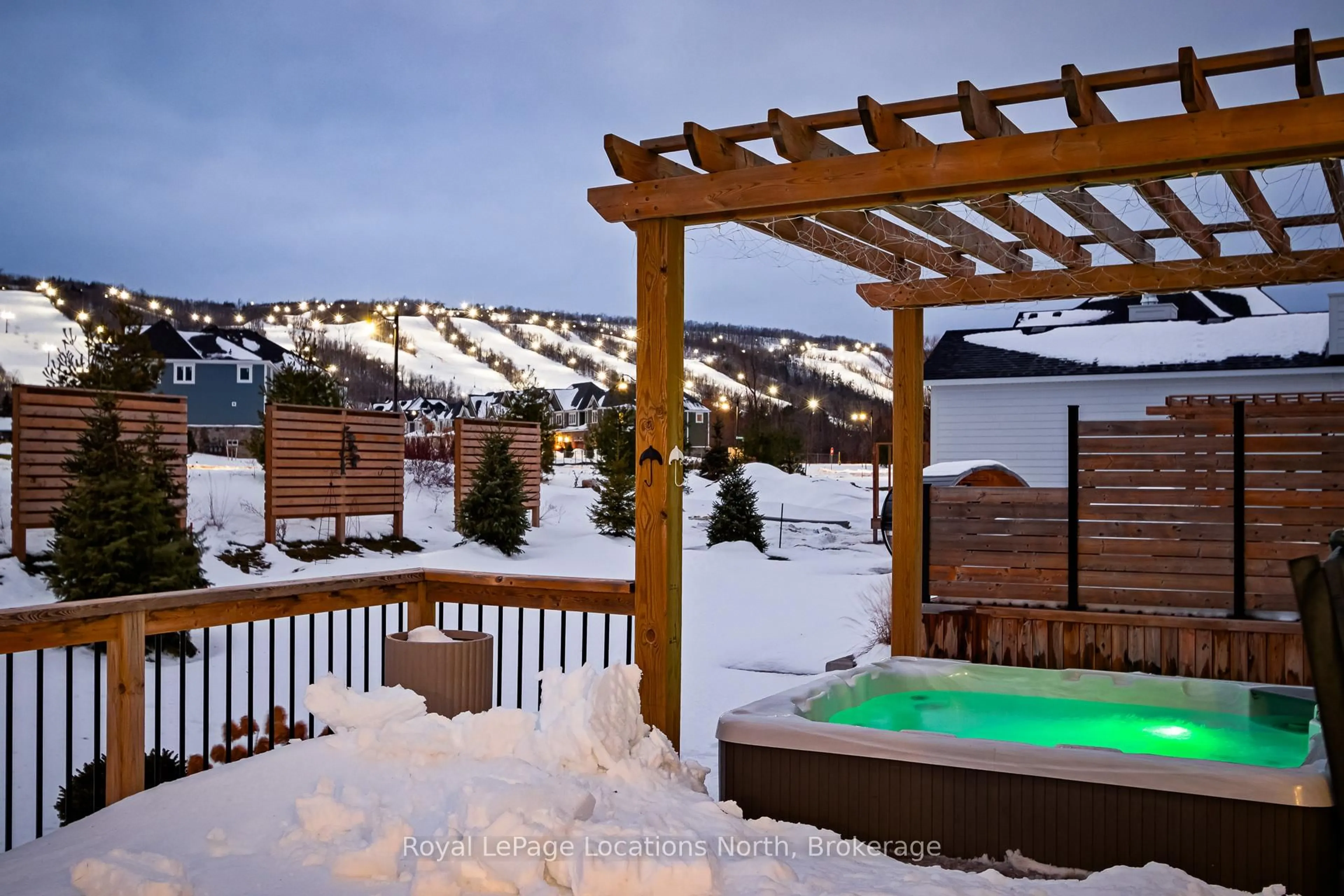 Patio, mountain view for 107 Stillwater Cres, Blue Mountains Ontario L9Y 4P5