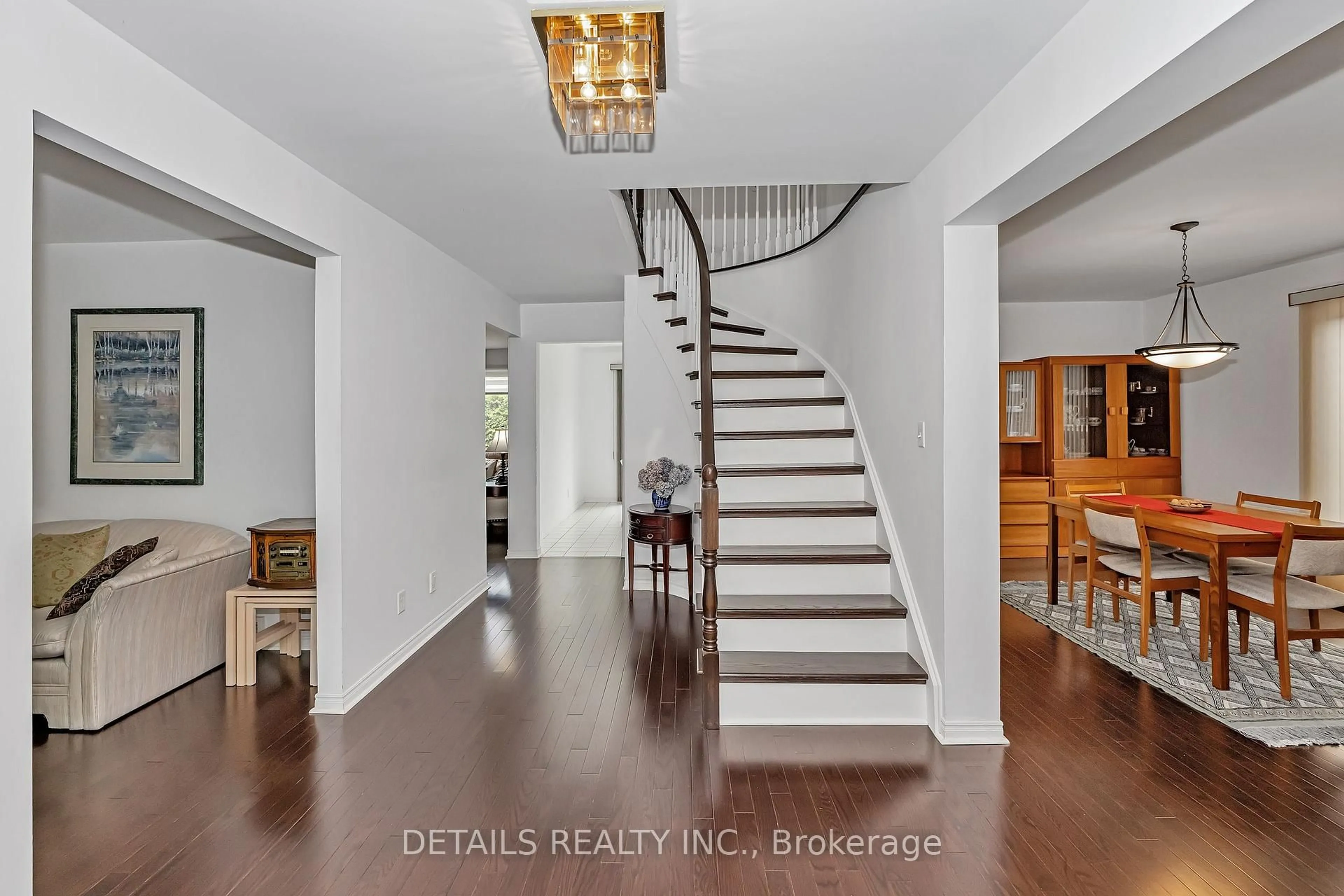 Indoor entryway for 1020 Ambleside Cres, Kingston Ontario K7P 2B3