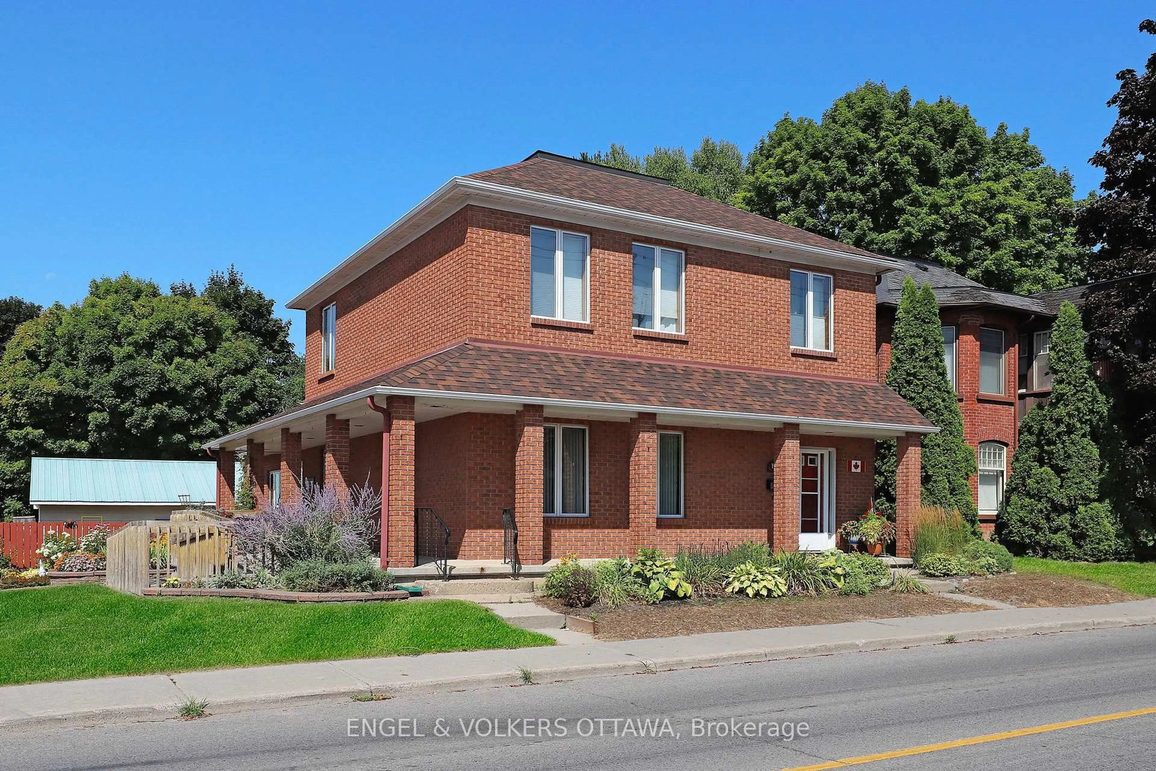 Home with brick exterior material, building for 190 John St, Arnprior Ontario K7S 2N9