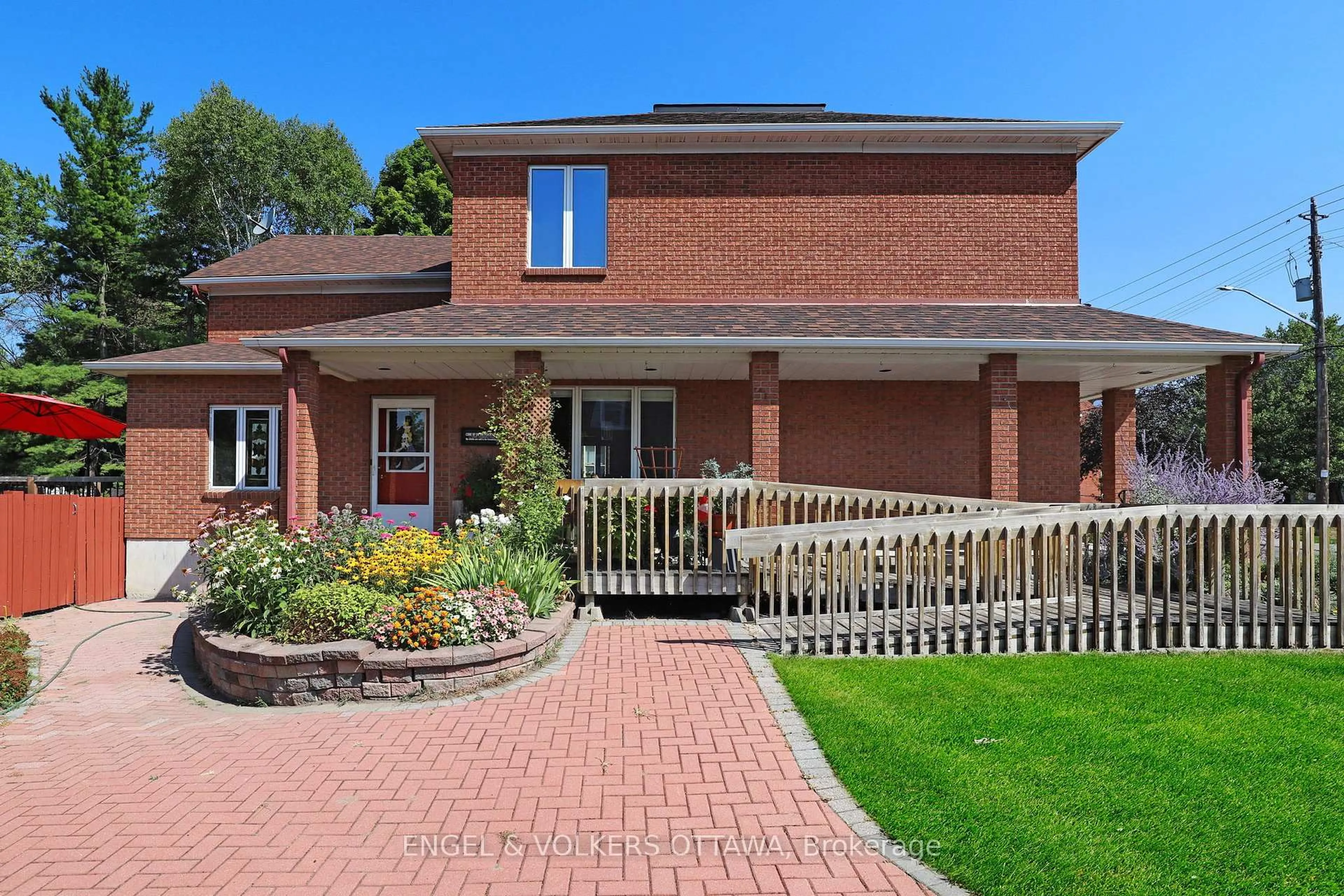 Home with brick exterior material, street for 190 John St, Arnprior Ontario K7S 2N9