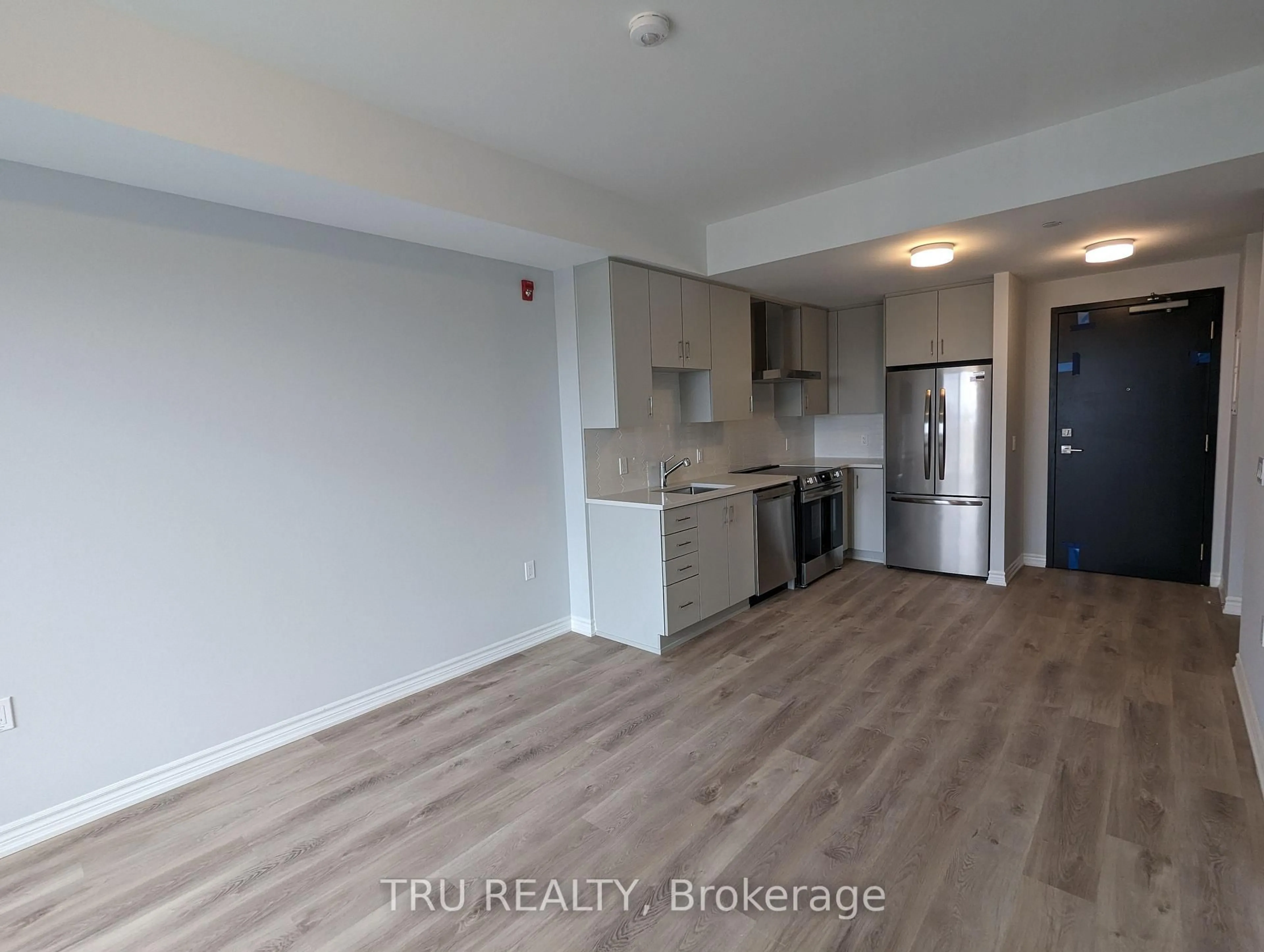 A pic of a room for 1350 HEMLOCK Rd #417, Ottawa Ontario K1K 5C2