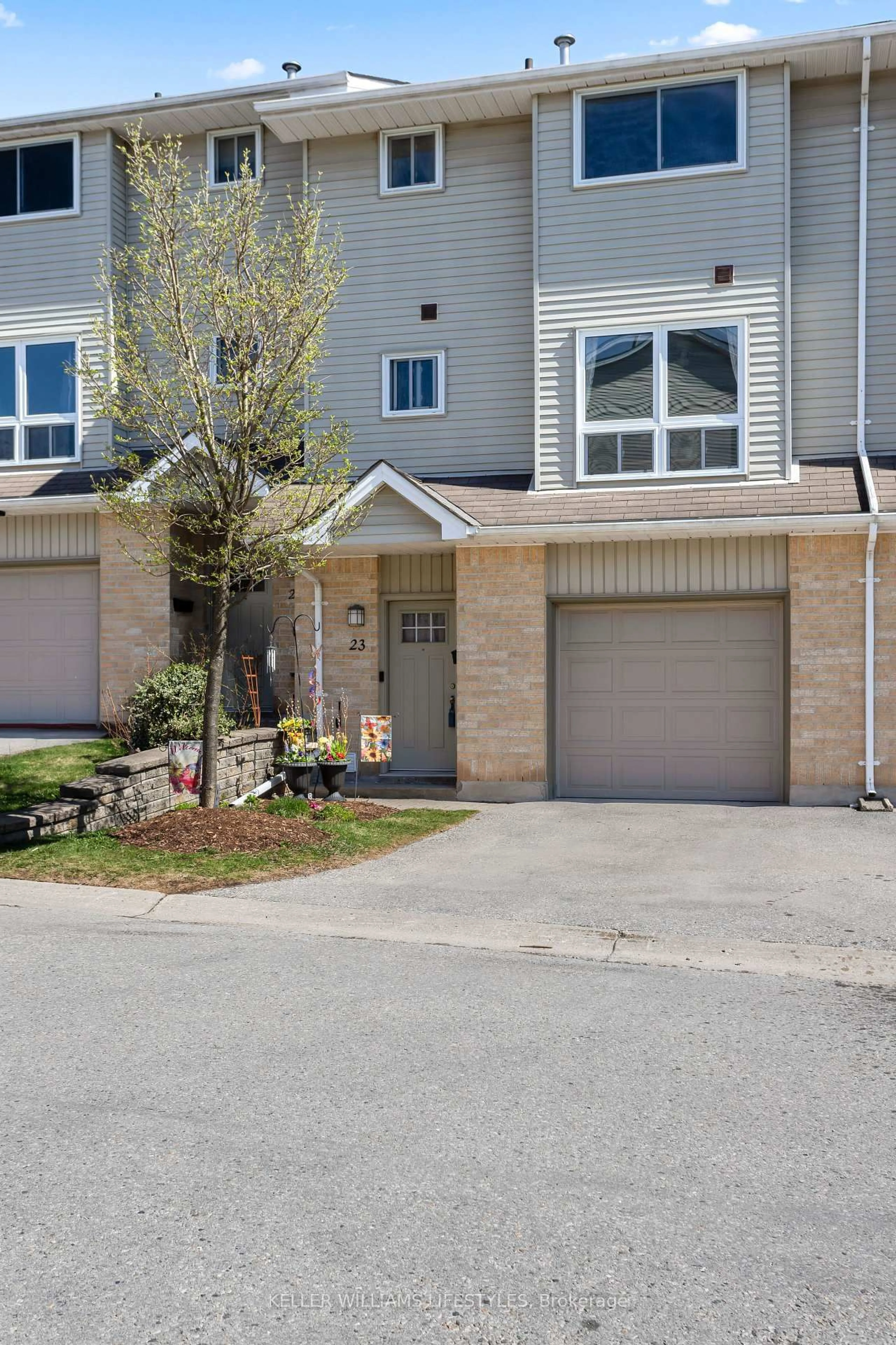 Unknown for 536 Third St #23, London East Ontario N5V 4R5