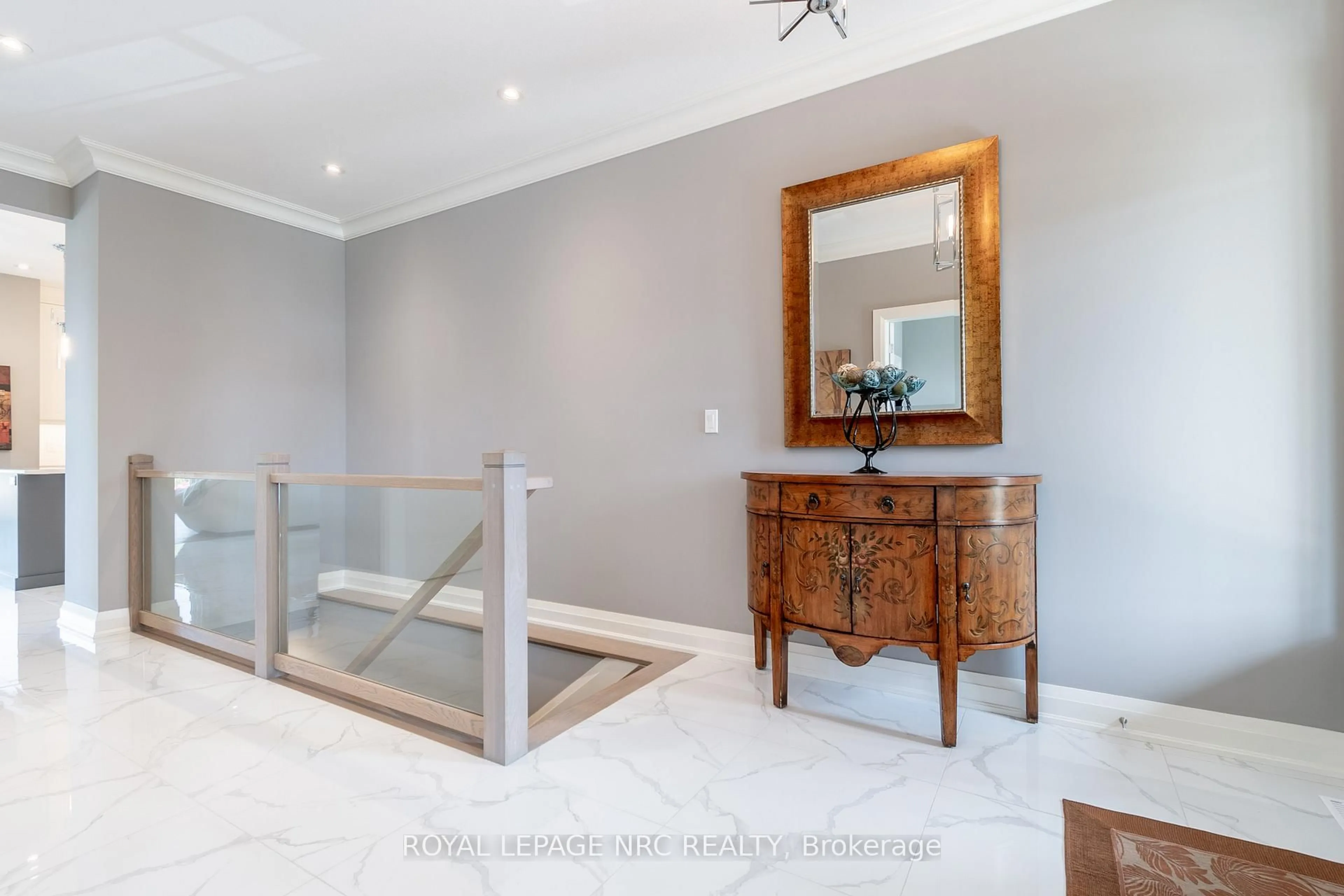 Indoor foyer for 11 Emily Lane, Pelham Ontario L0S 1E4