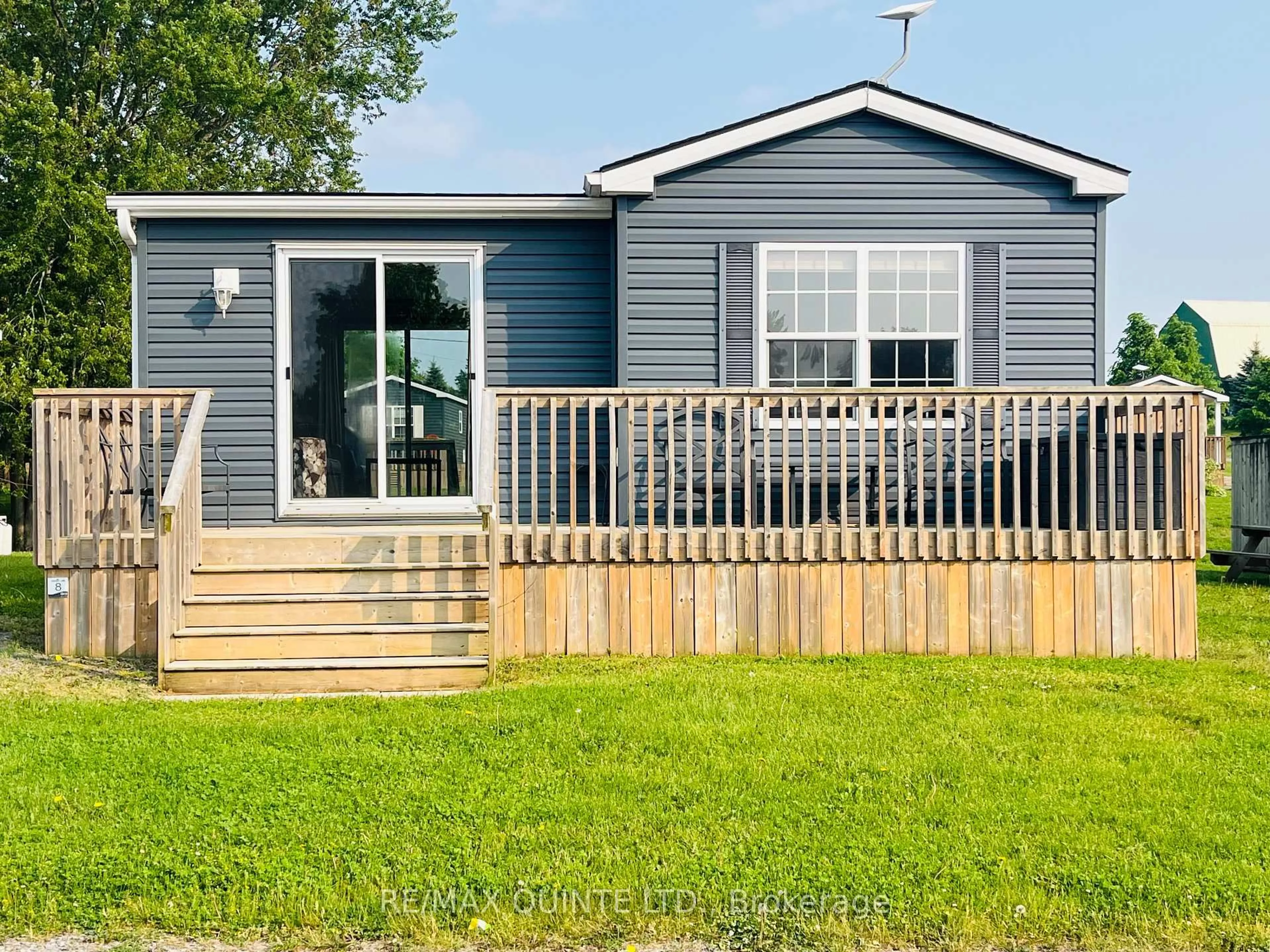 Home with vinyl exterior material, water/lake/river/ocean view for 486 County Road 18 #8 Cricket Ln, Prince Edward County Ontario K0K 1P0