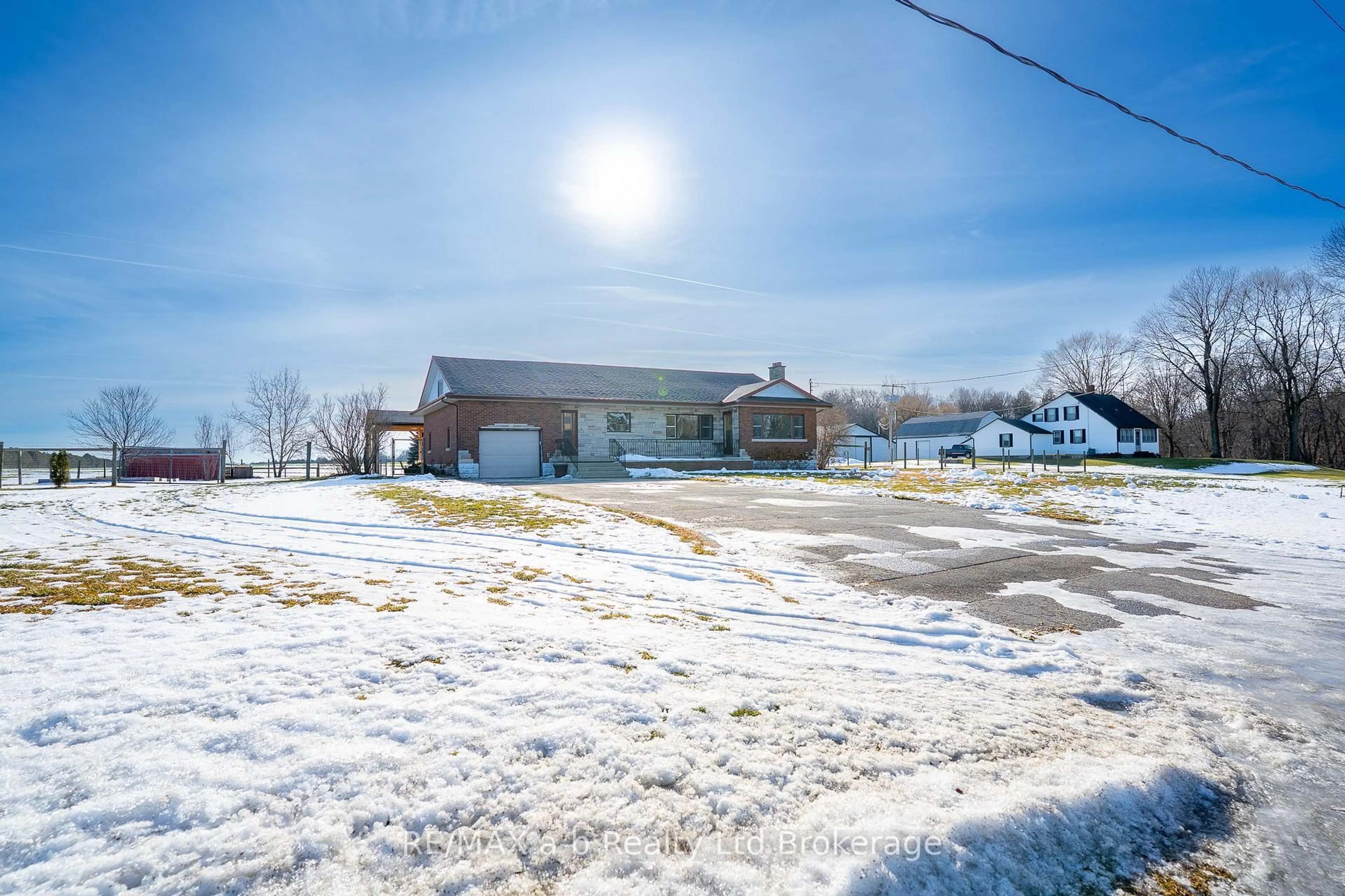 A pic from outside/outdoor area/front of a property/back of a property/a pic from drone, unknown for 662 Windham 6 Rd, Norfolk Ontario N0E 1V0