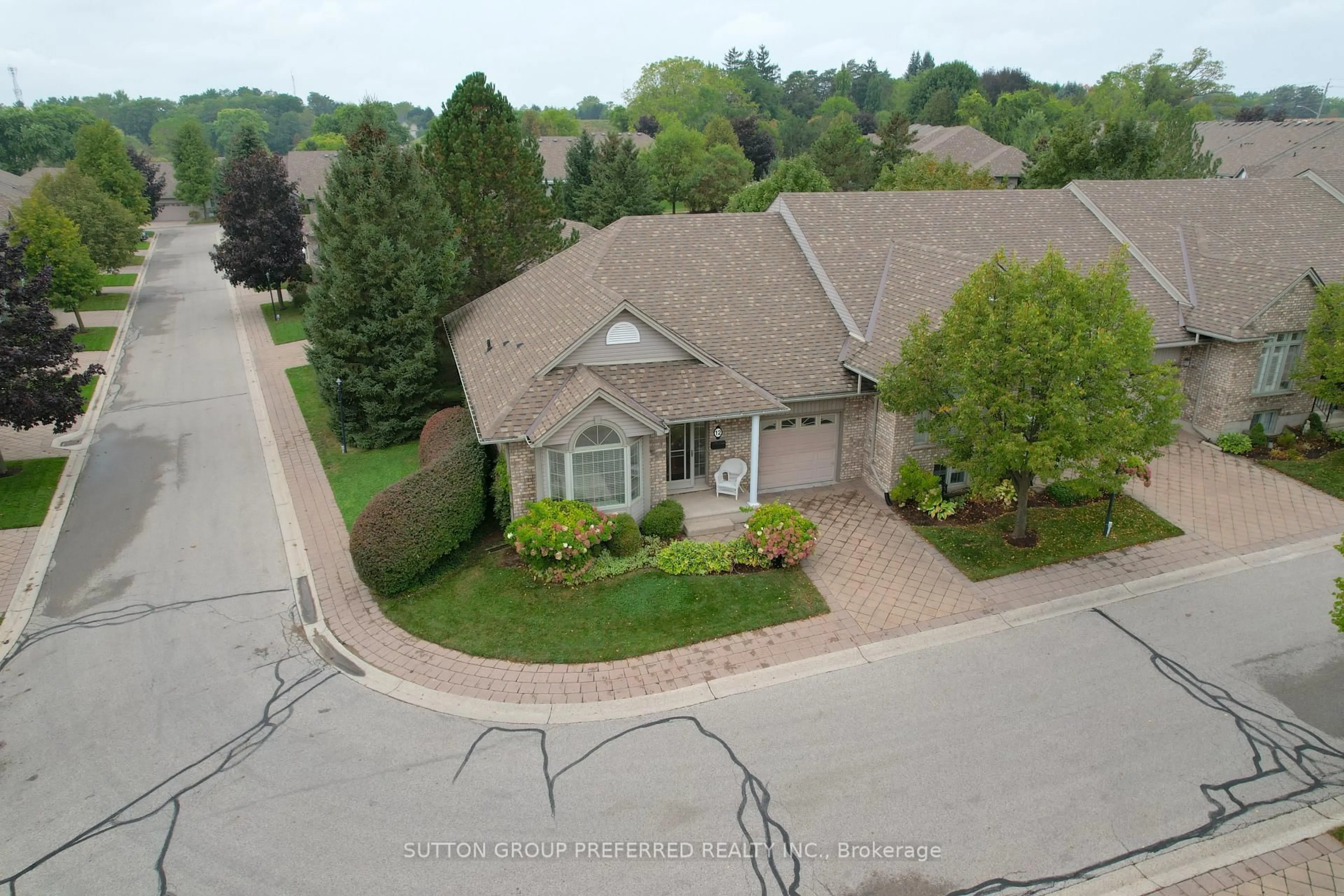 A pic from outside/outdoor area/front of a property/back of a property/a pic from drone, unknown for 800 Commissioners Rd #12, London South Ontario N6K 1C2