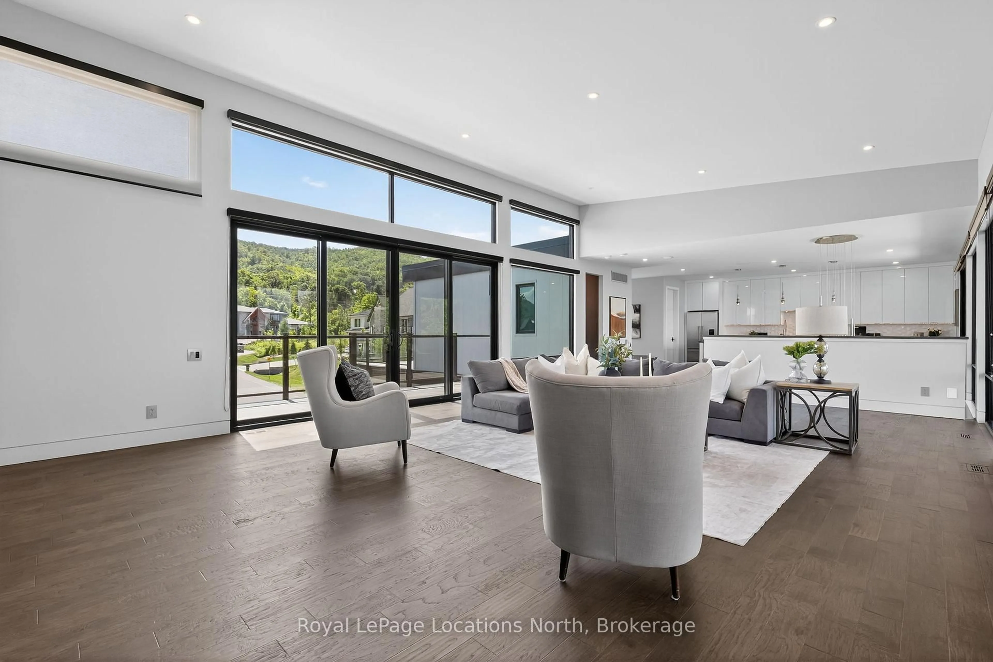 Living room with furniture, unknown for 116 Courchevel Cres, Blue Mountains Ontario L9Y 0V4