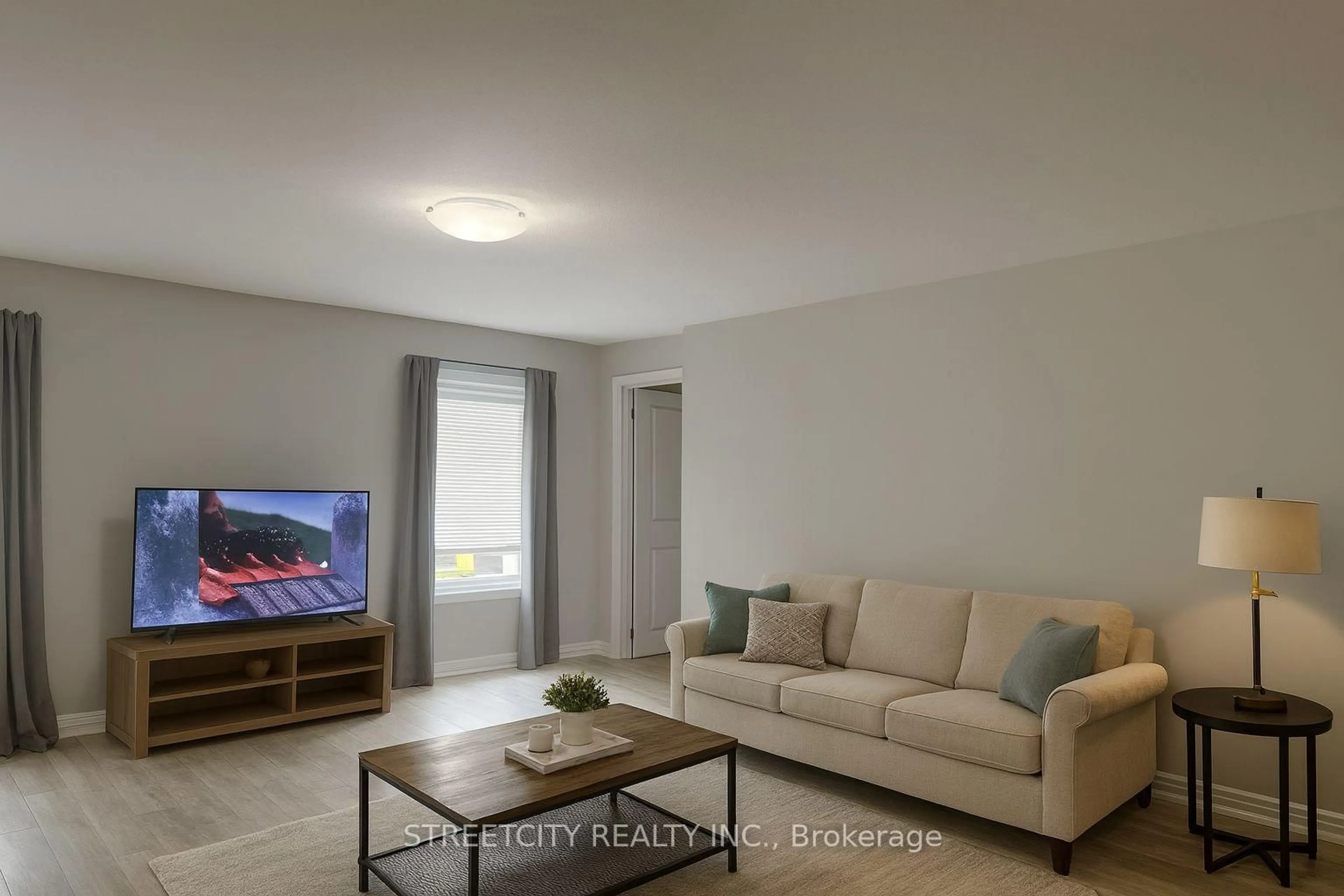 Living room with furniture, unknown for 32 Bounty Ave, Thorold Ontario L2V 0B7