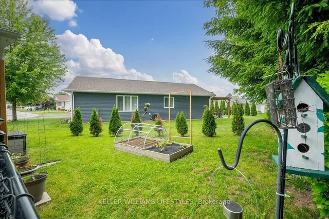 13 Kellestine Dr, Strathroy-Caradoc 4