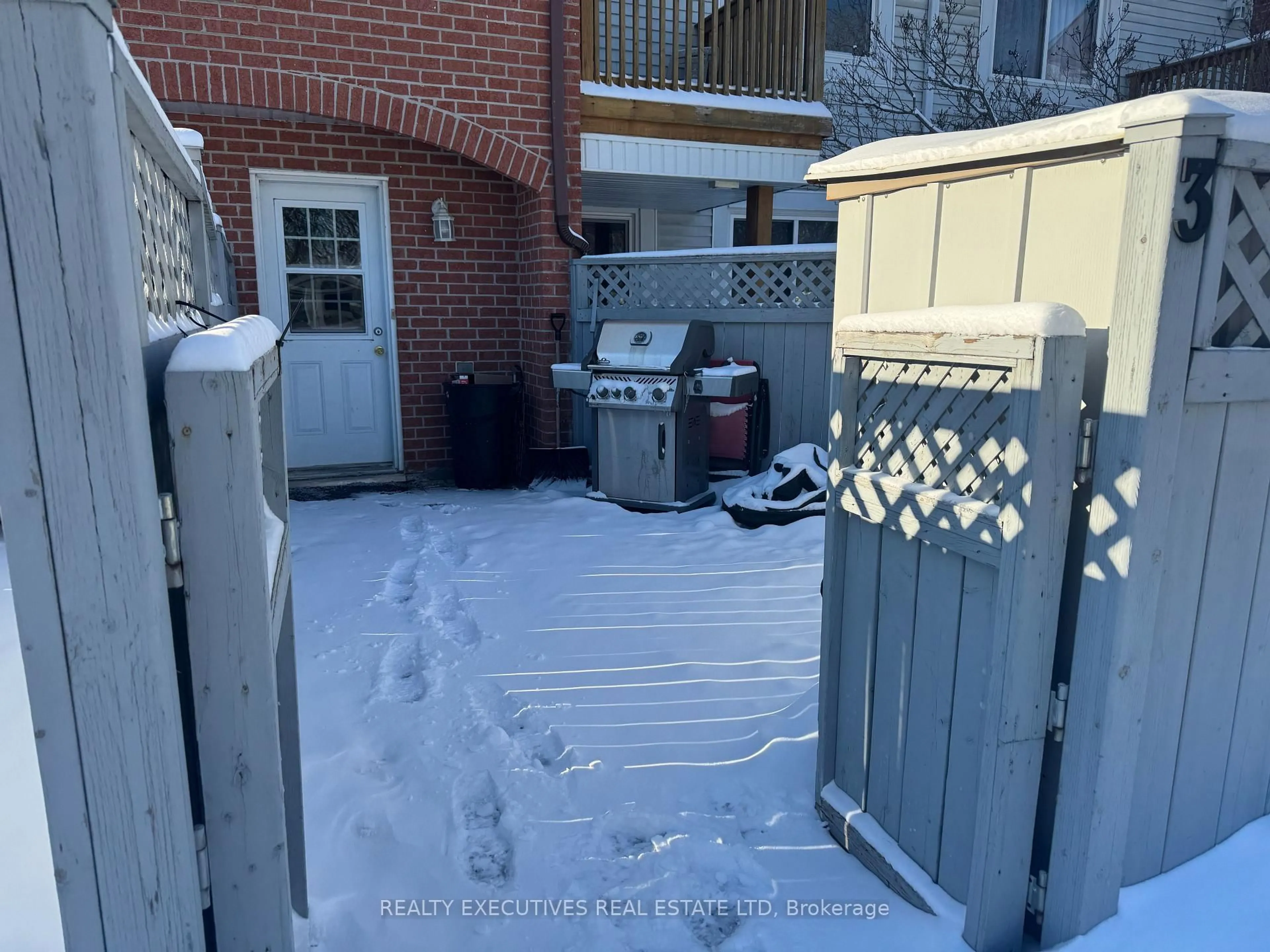 A pic from outside/outdoor area/front of a property/back of a property/a pic from drone, street for 315 Mullett St #3, Carleton Place Ontario K7C 4J6