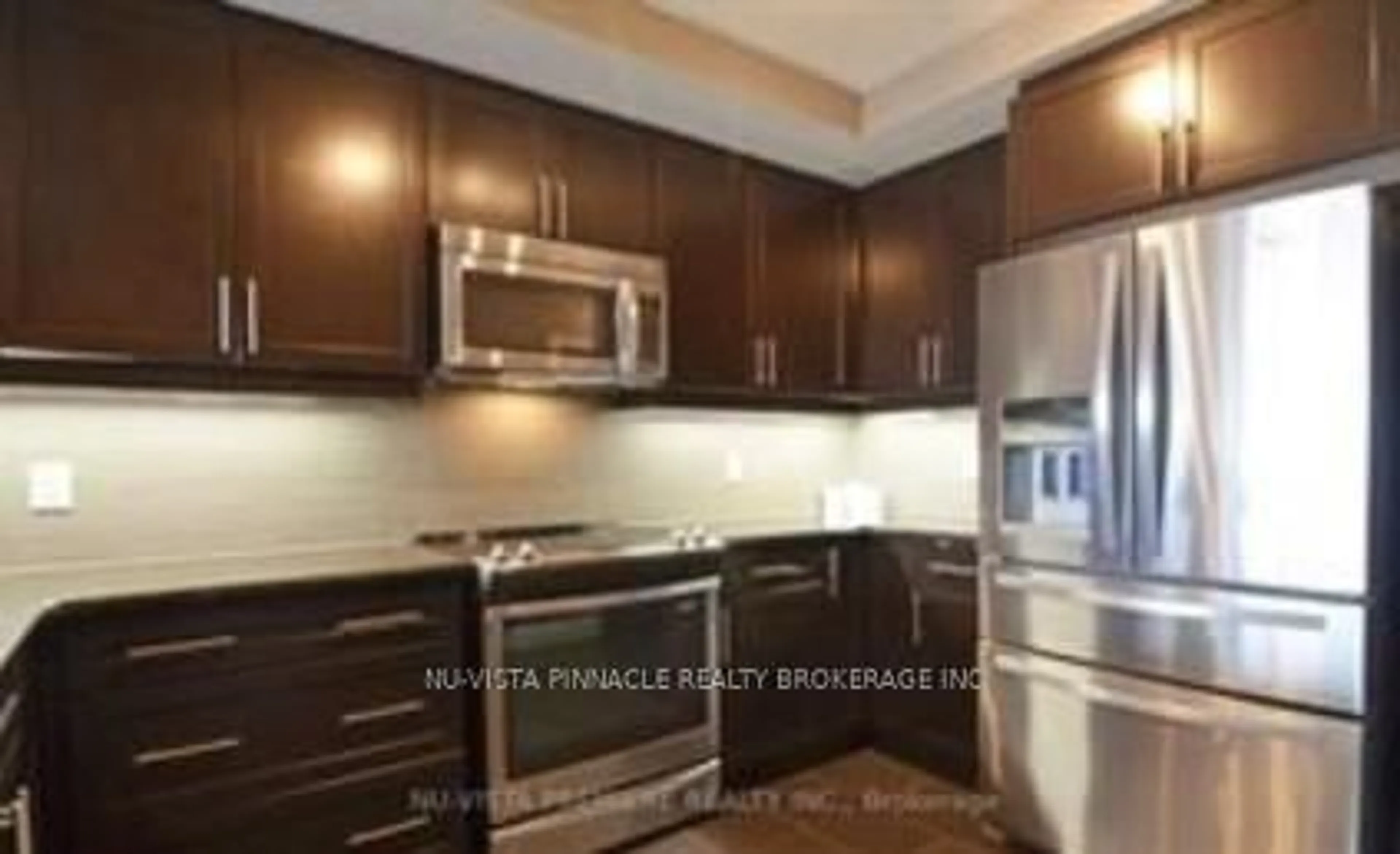 Standard kitchen, ceramic/tile floor for 240 Villagewalk Blvd #813, London North Ontario N6G 0P6