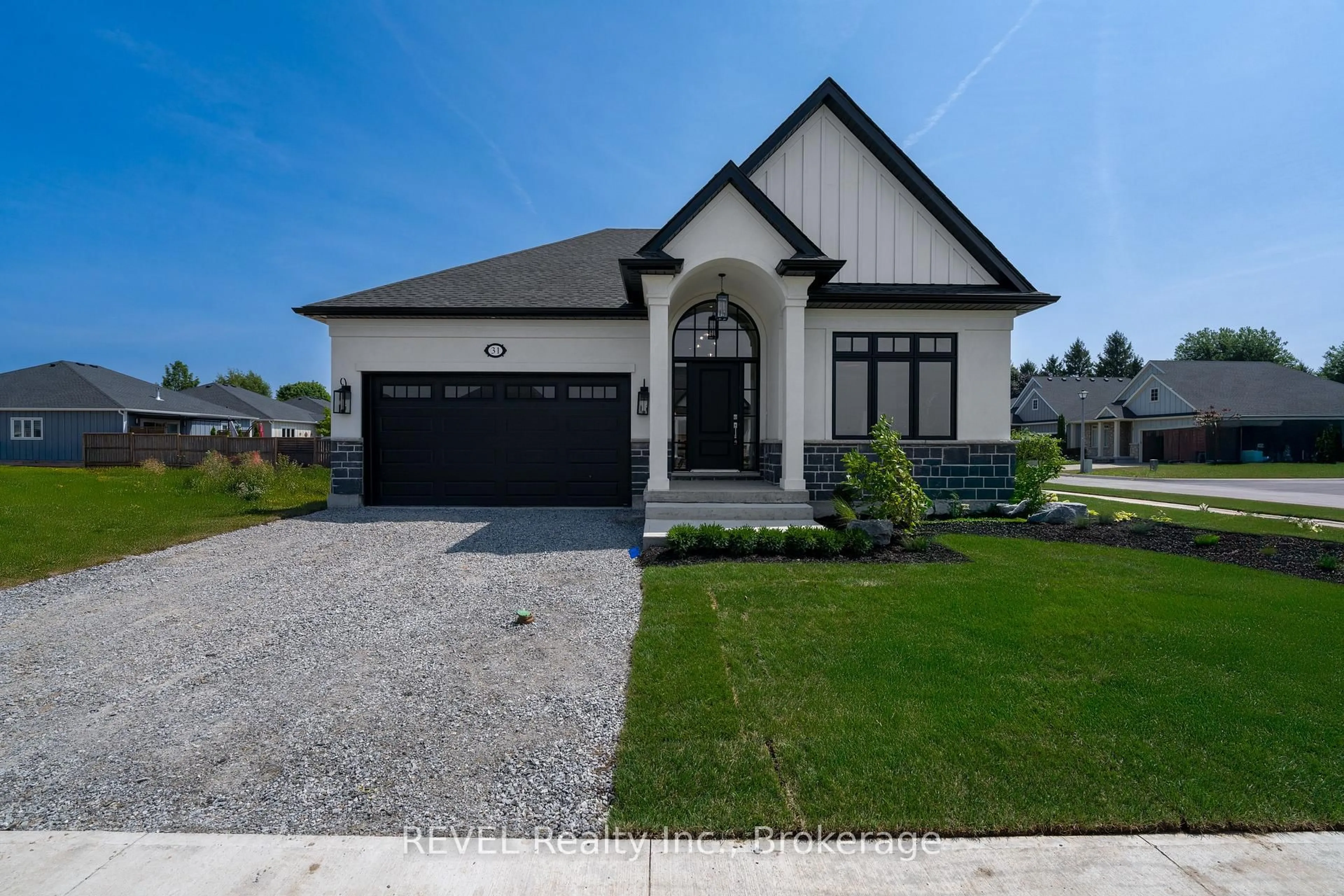 Home with brick exterior material, street for 31 Harvest Dr, Niagara-on-the-Lake Ontario L0S 1J0