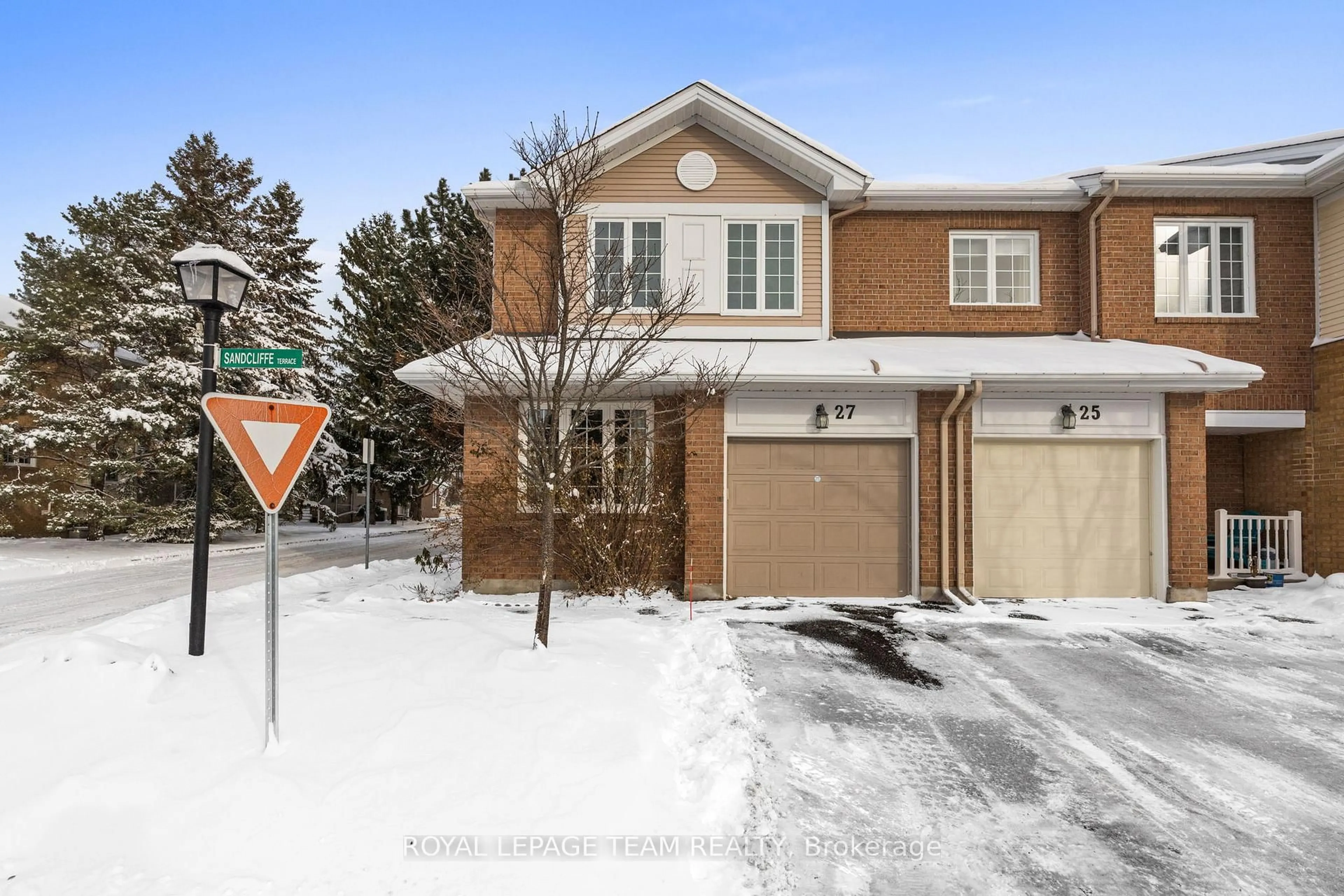 Unknown for 27 Sandcliffe Terr #8, Ottawa Ontario K2G 5Y2