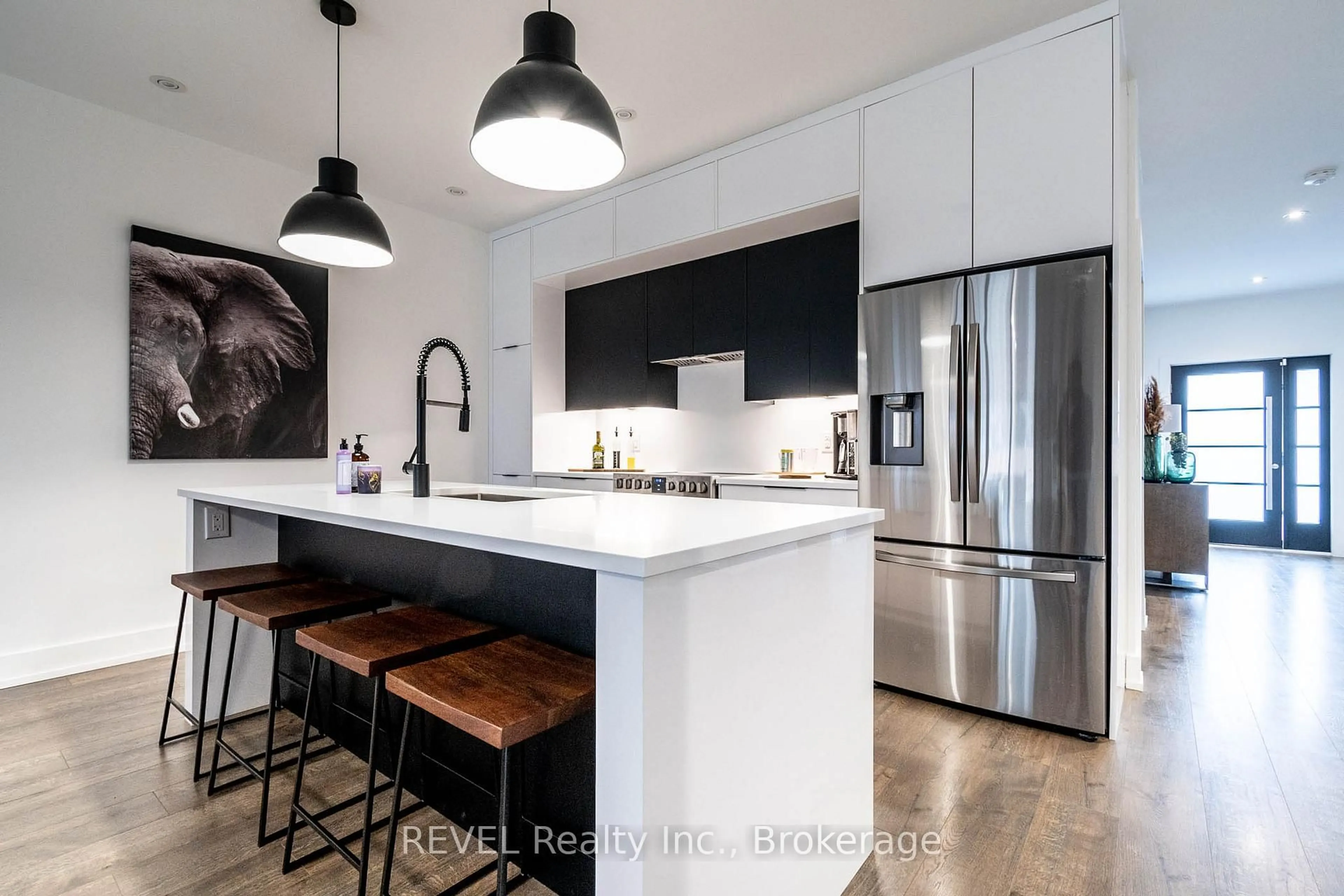 Contemporary kitchen, unknown for 8 Stickles St, Pelham Ontario L3C 3C3