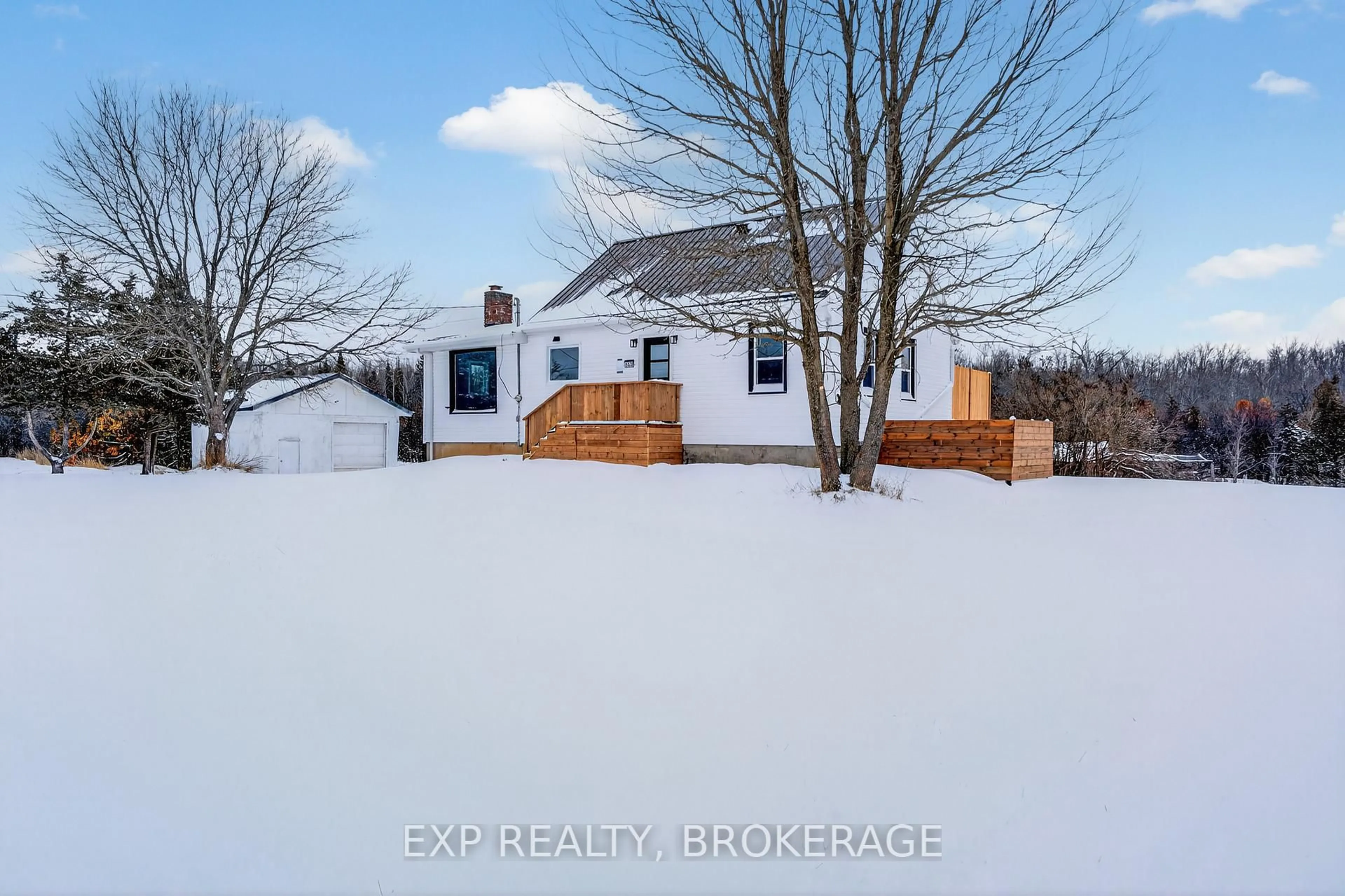 A pic from outside/outdoor area/front of a property/back of a property/a pic from drone, building for 1528 ENRIGHT Rd, Shannonville Ontario K0K 3A0