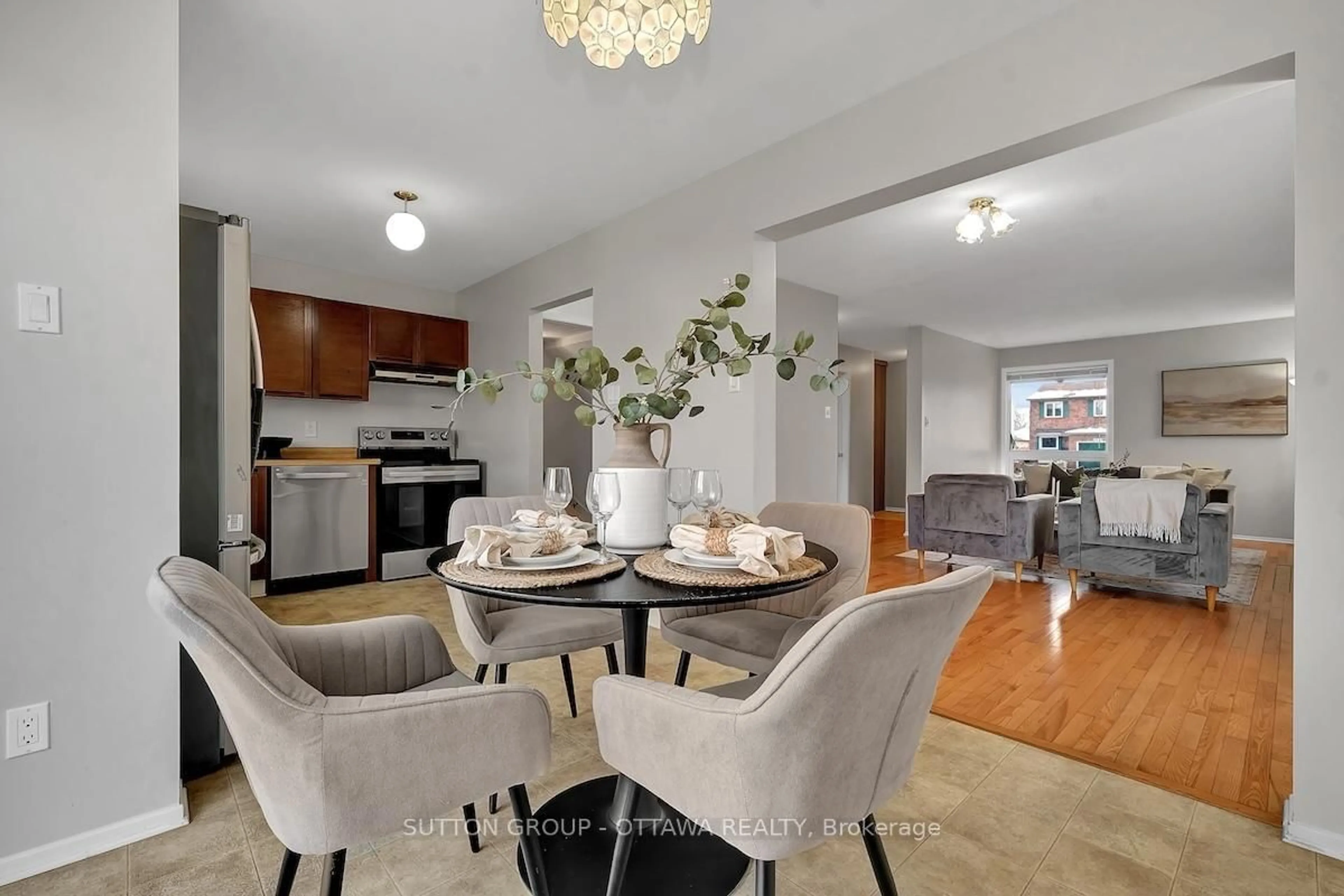 Dining room, unknown for 1540 Bourcier Dr, Ottawa Ontario K1E 3J2