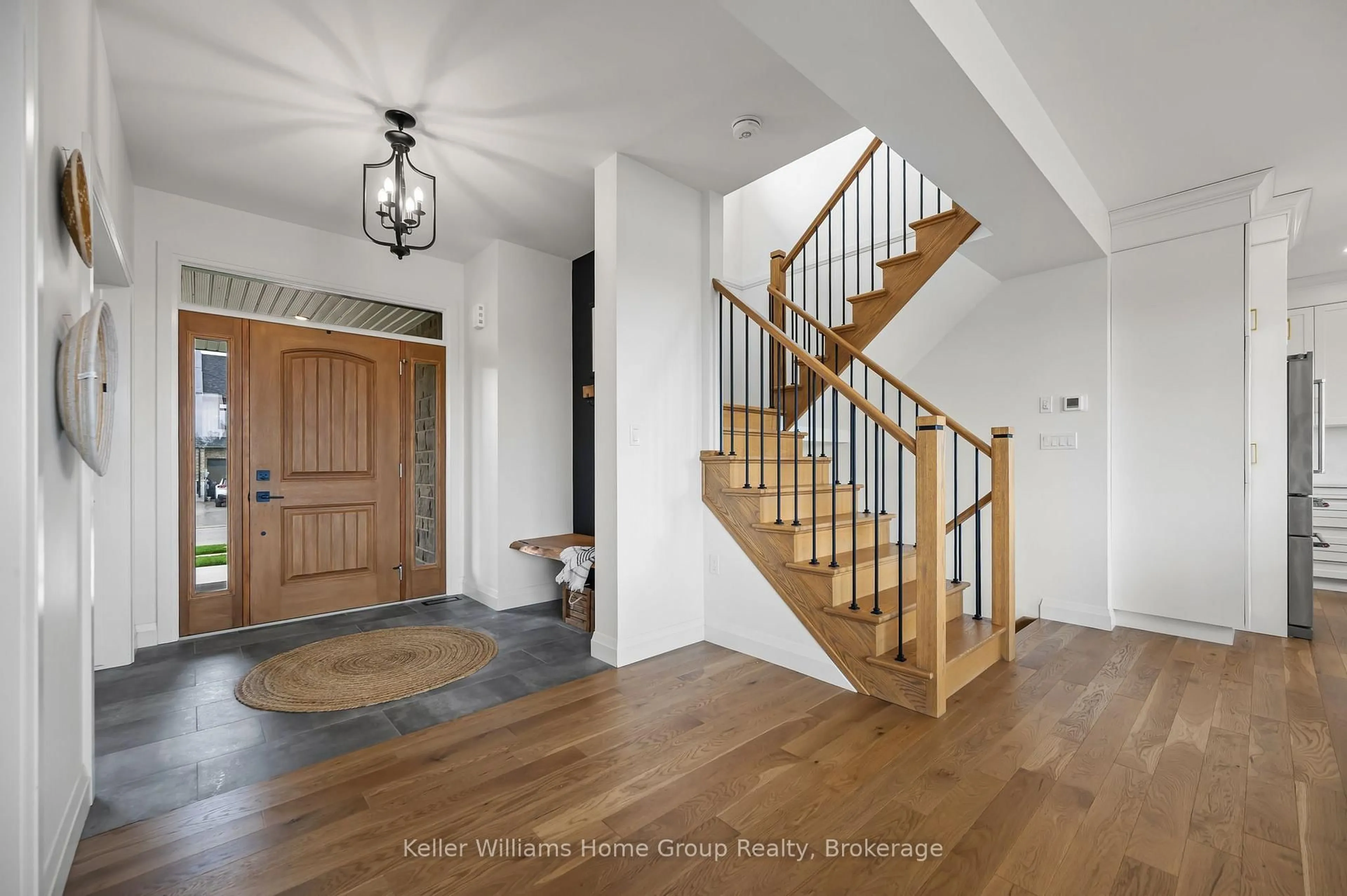 Indoor entryway for 58 Rea Dr, Centre Wellington Ontario N1M 0J1