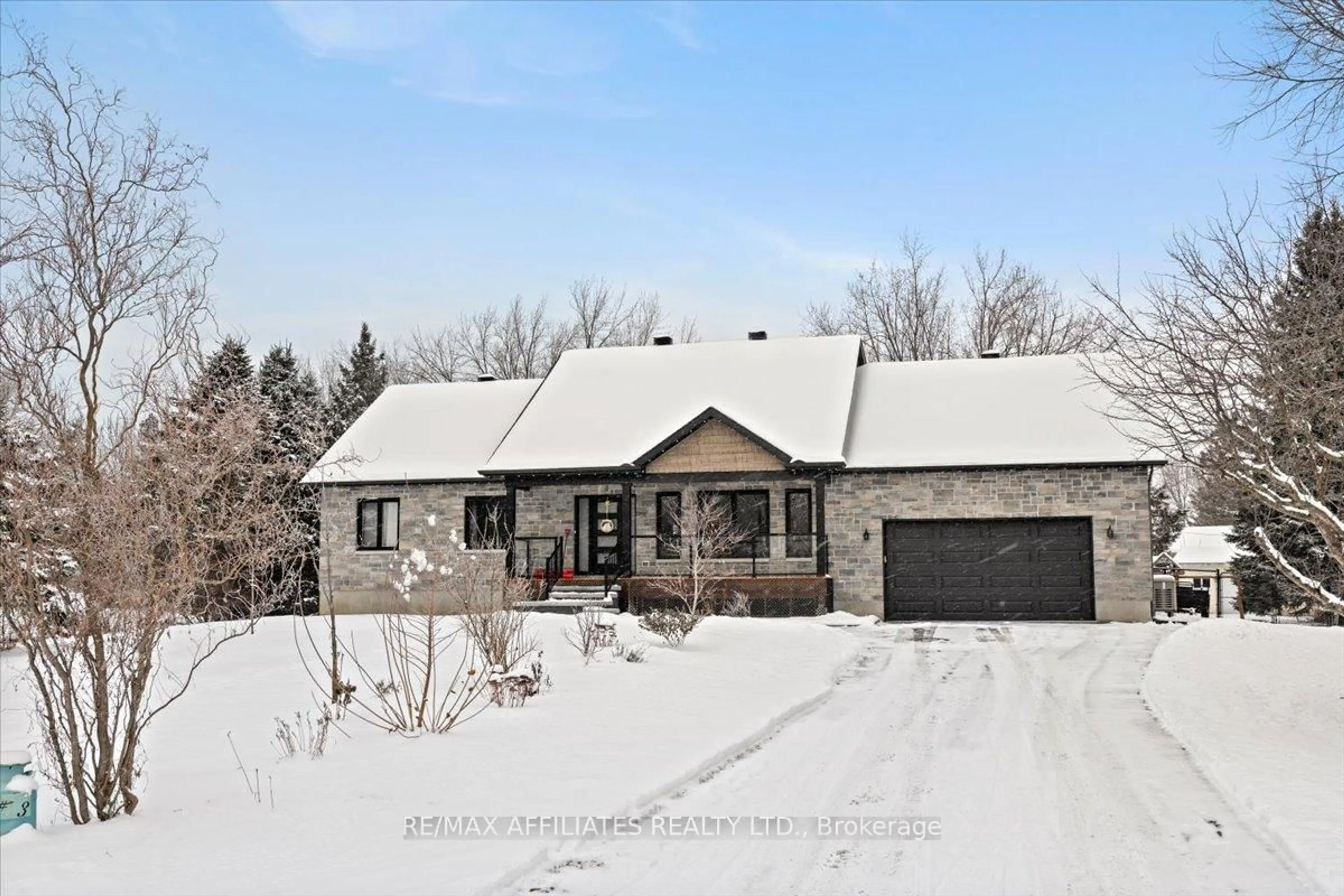 Unknown for 3 Longtin St, Clarence-Rockland Ontario K0A 1E0