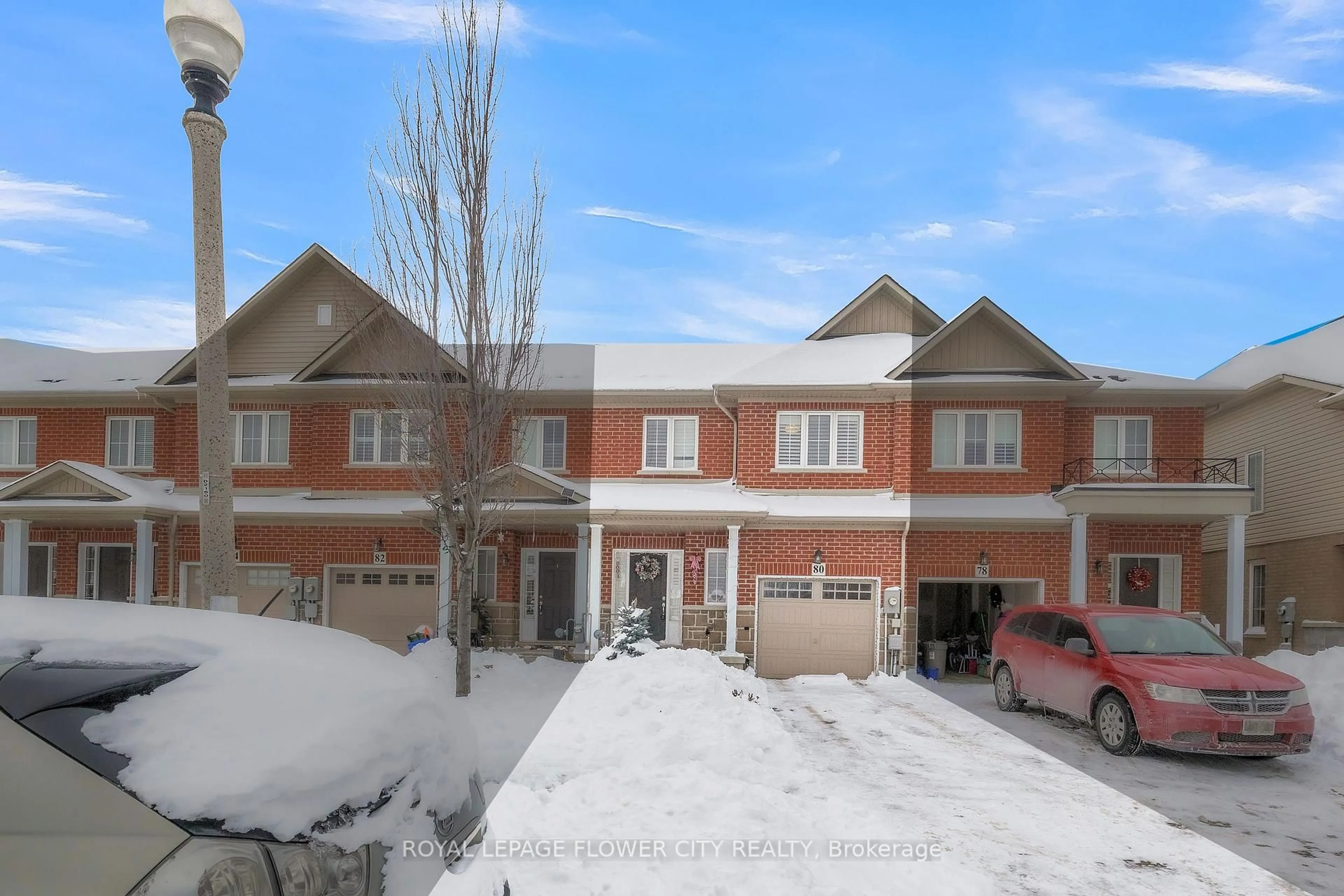 A pic from outside/outdoor area/front of a property/back of a property/a pic from drone, street for 80 Palacebeach Tr, Hamilton Ontario L8E 5C3