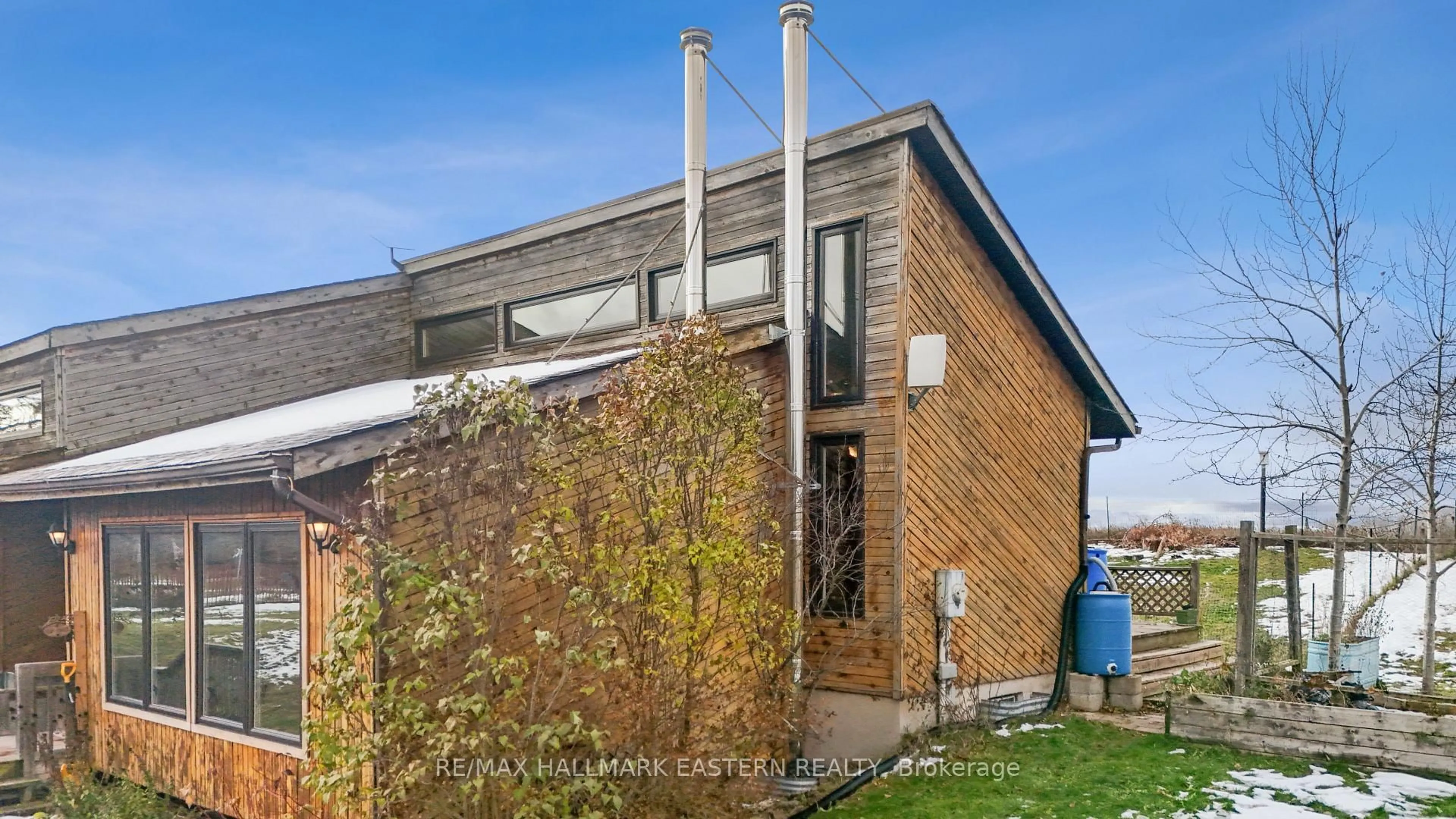 Home with brick exterior material, building for 2574 Asphodel 12th Line, Asphodel-Norwood Ontario K0L 2V0