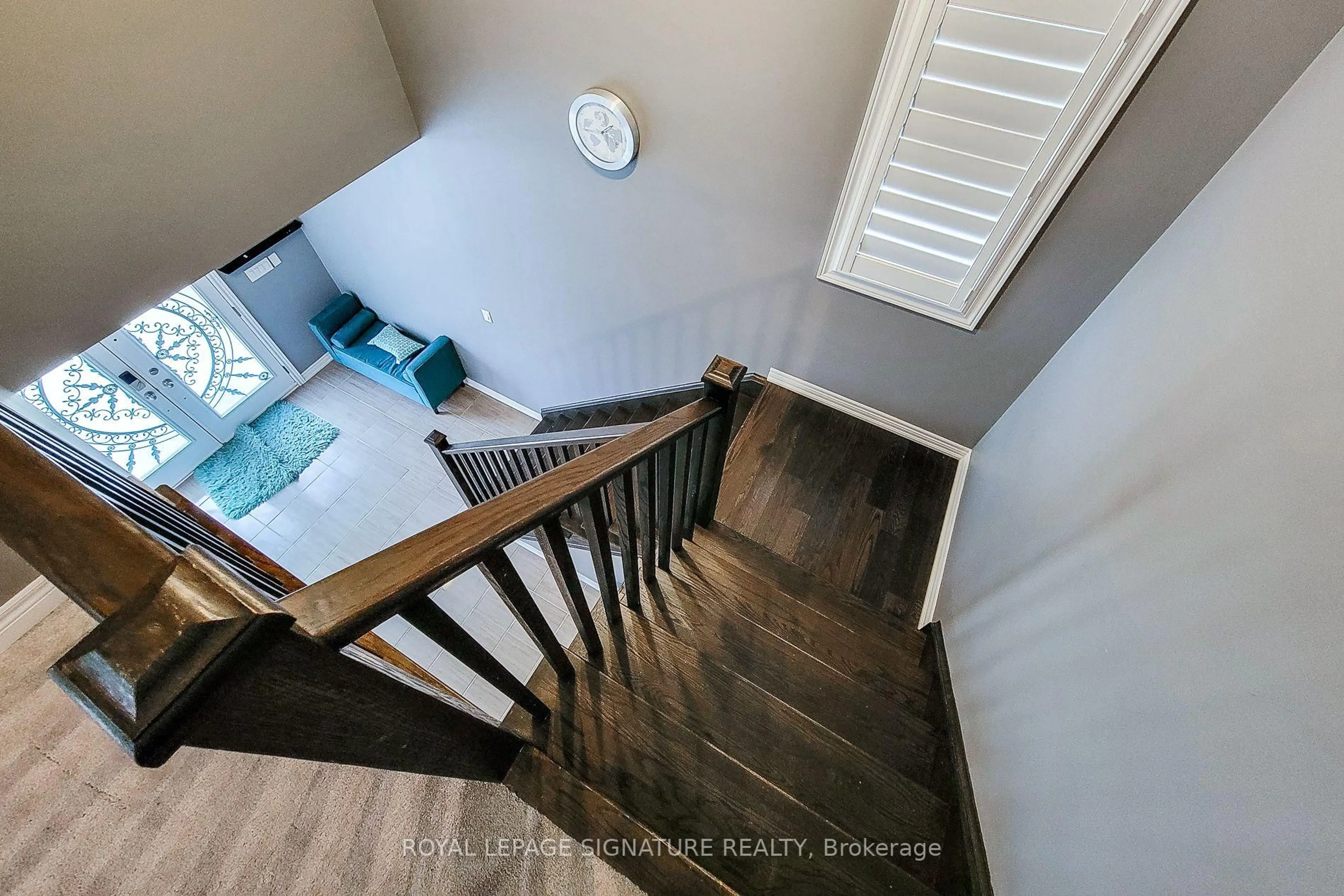 Stairs for 59 Robertson Rd, Hamilton Ontario L9K 0H7