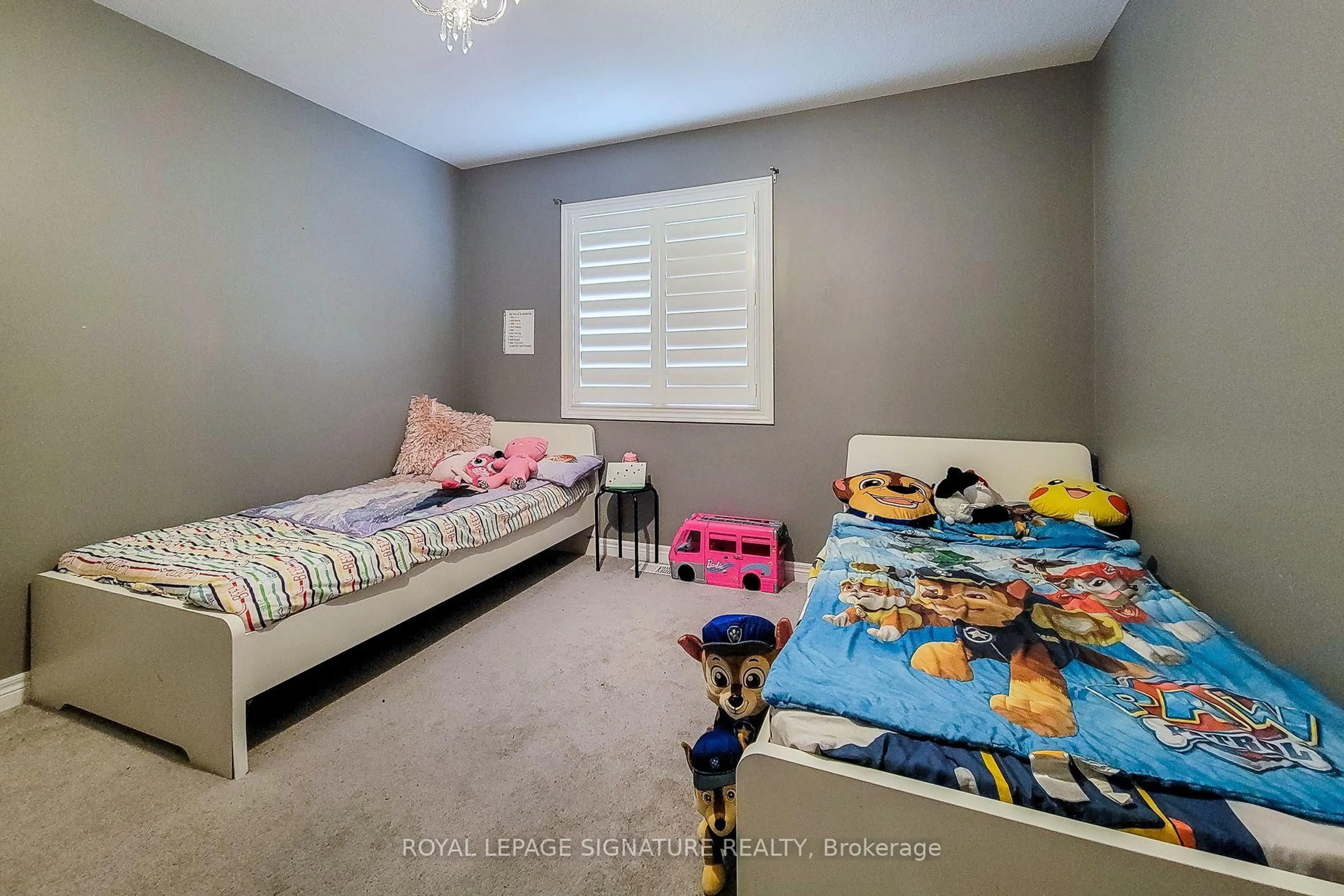 A pic of a room for 59 Robertson Rd, Hamilton Ontario L9K 0H7