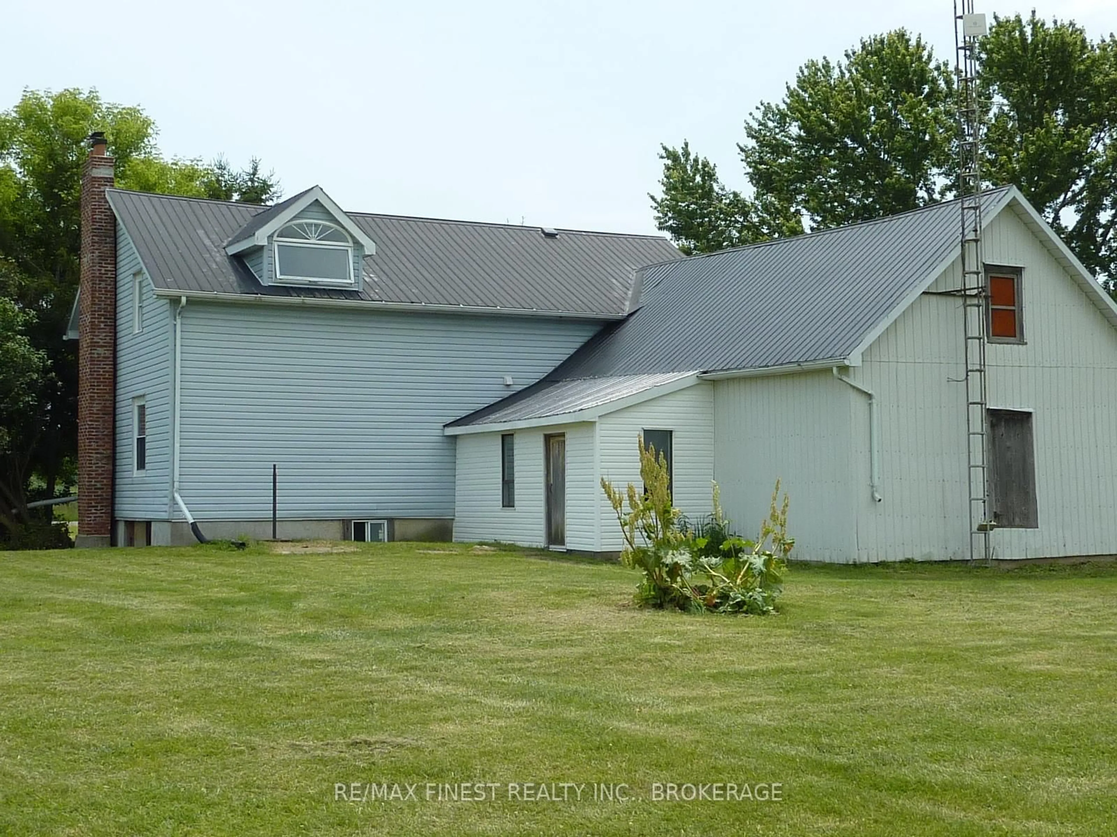 A pic from outside/outdoor area/front of a property/back of a property/a pic from drone, building for 2935 County Road 9, Napanee Ontario K7R 3K8