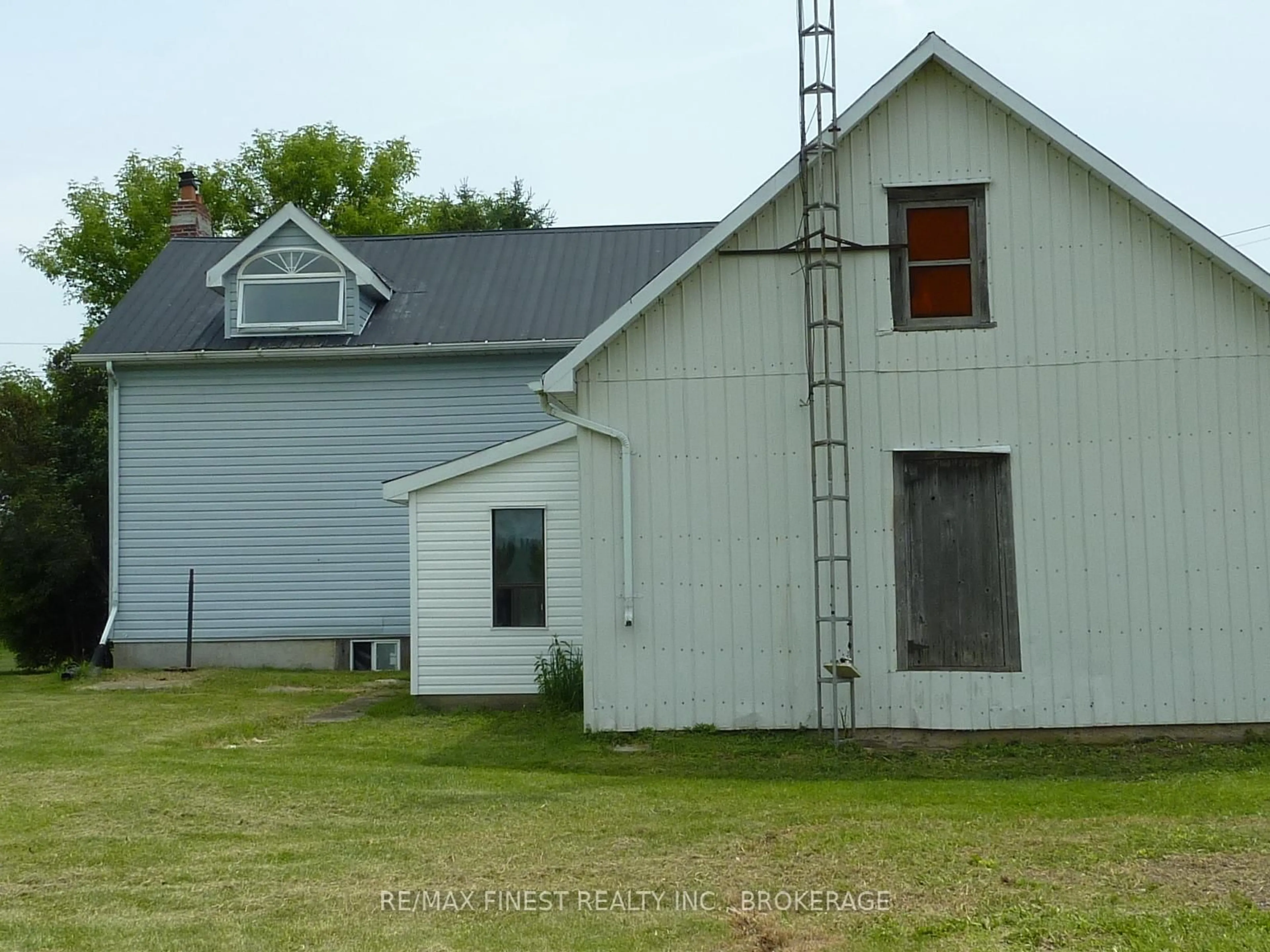 Shed for 2935 County Road 9, Napanee Ontario K7R 3K8
