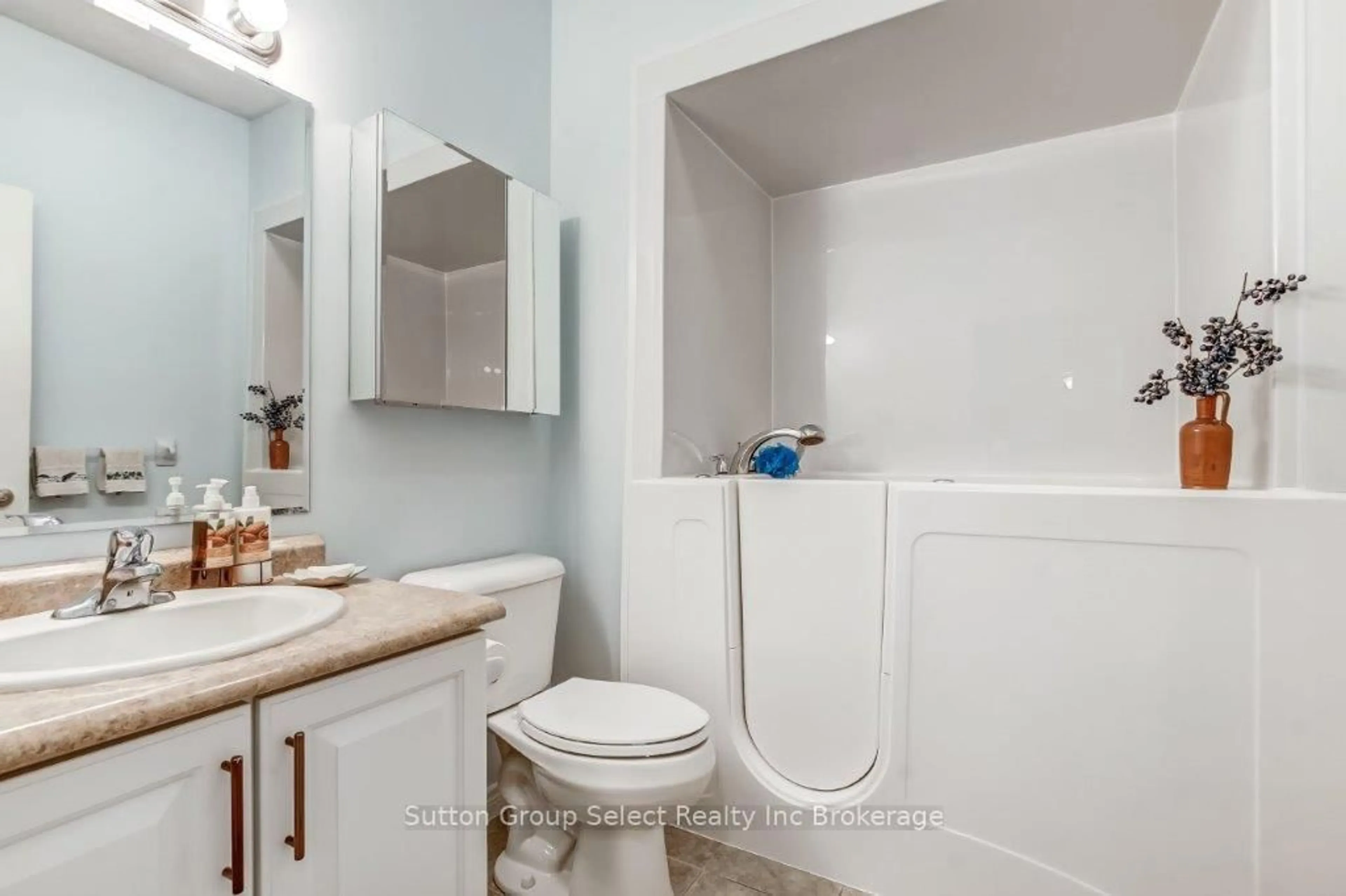 Standard bathroom, ceramic/tile floor for 578 Spitfire St #52, Woodstock Ontario N4T 0C2