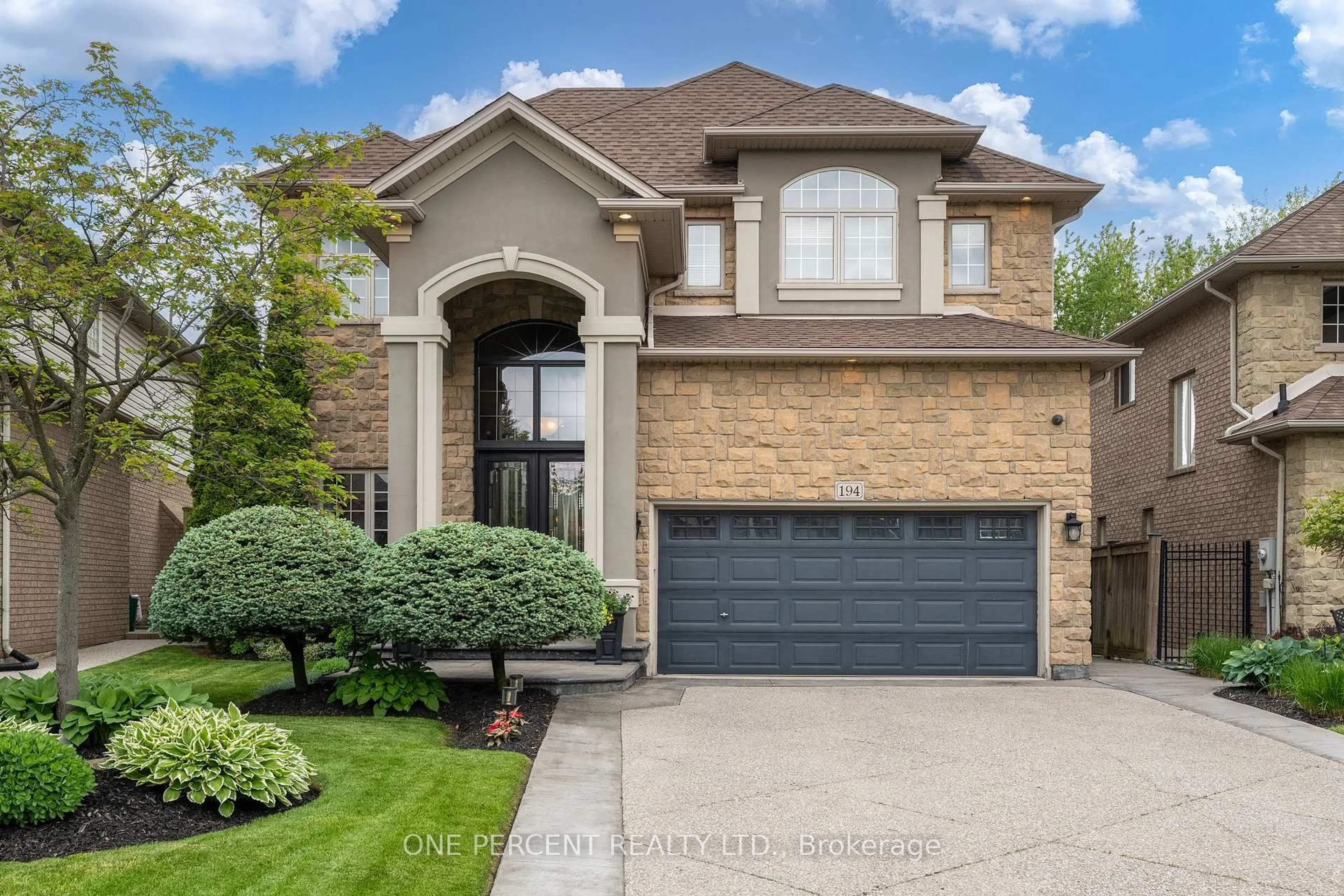 Home with brick exterior material, street for 194 Joshua Ave, Hamilton Ontario L9K 1R7