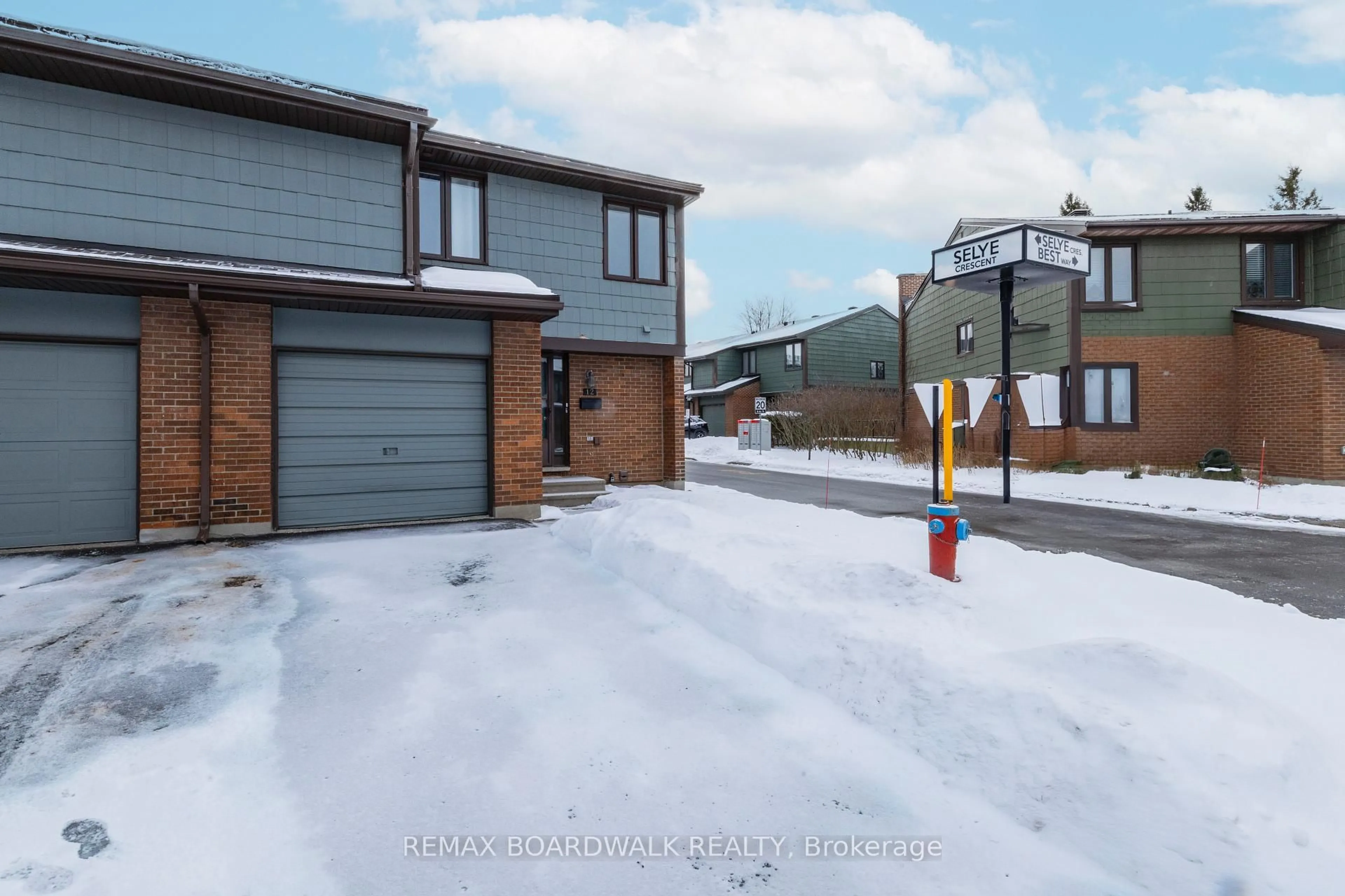 A pic from outside/outdoor area/front of a property/back of a property/a pic from drone, street for 12 Selye Cres, Ottawa Ontario K2K 1C9