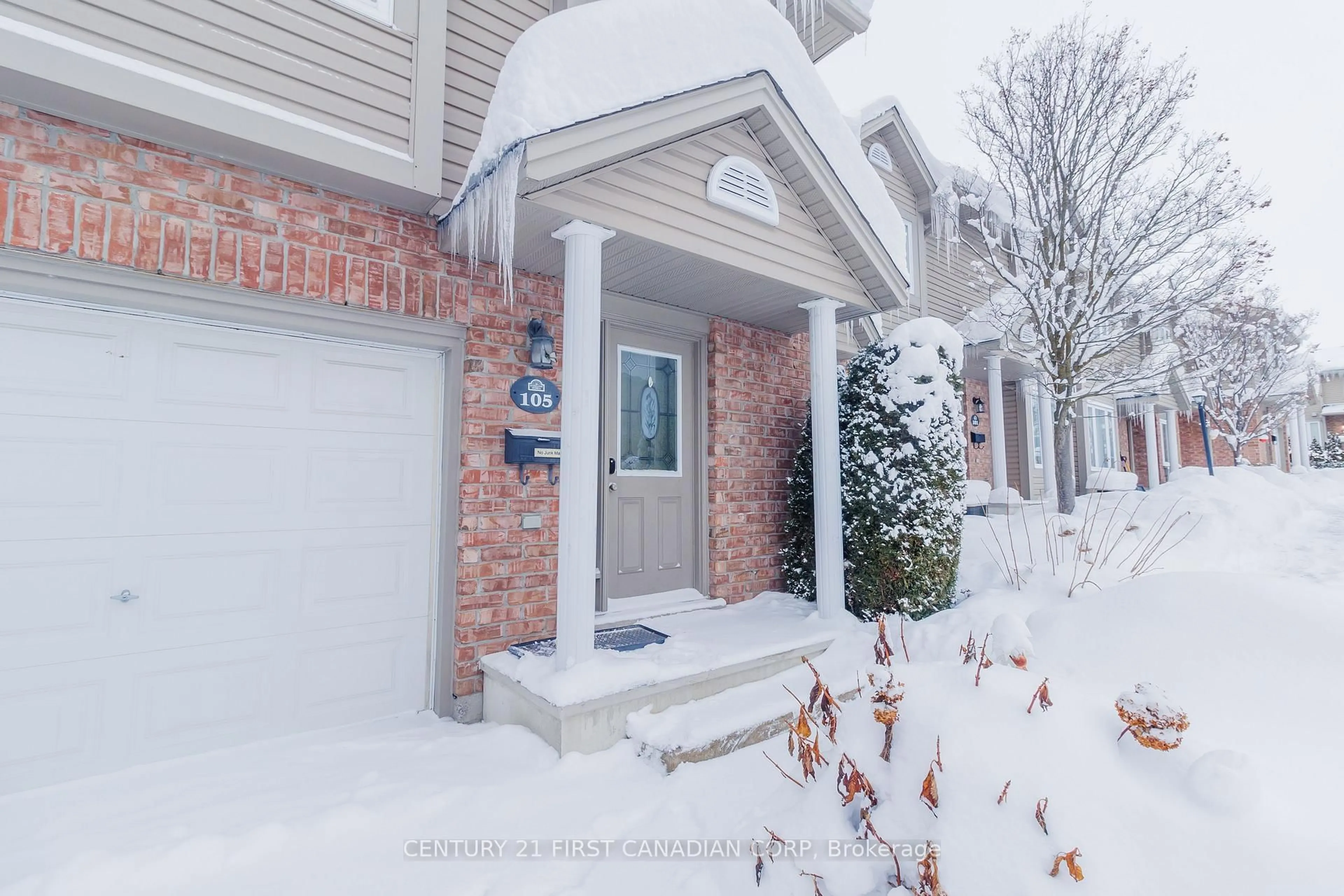 Indoor entryway for 1320 Savannah Dr #105, London North Ontario N5X 0B7