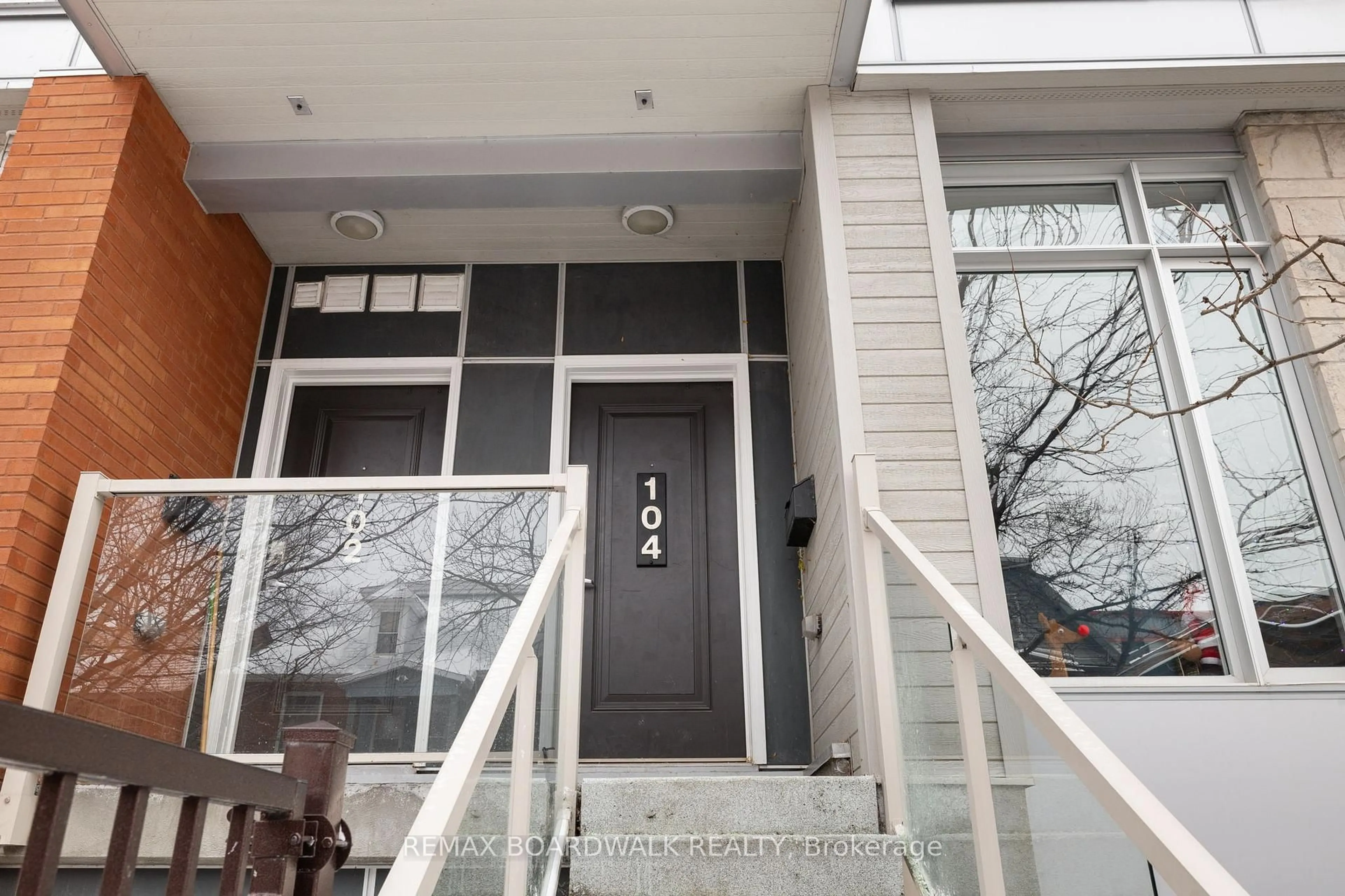 Unknown for 104 Holmwood Ave, Ottawa Ontario K1S 5V1