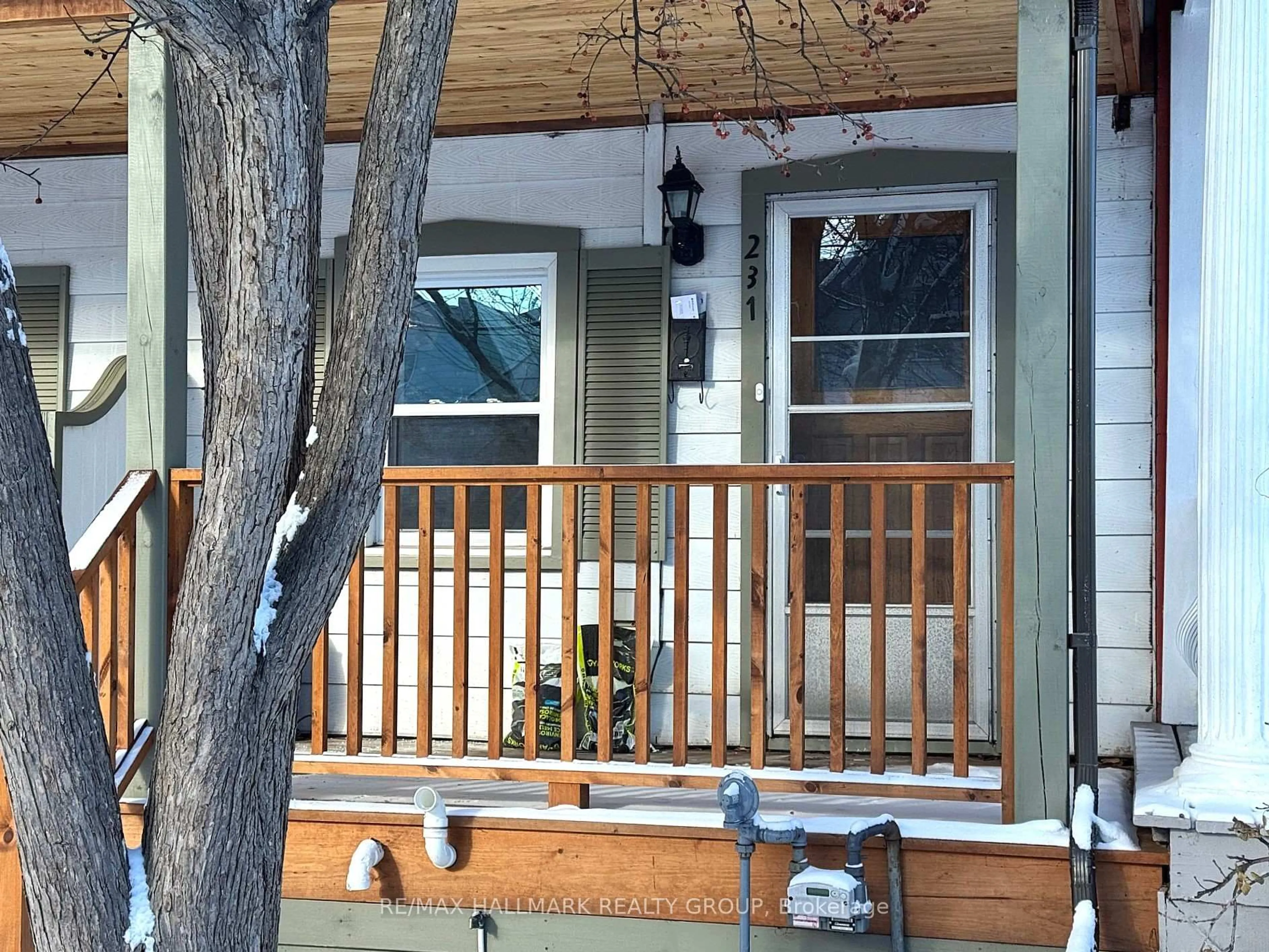 Unknown for 231 St Andrew St, Ottawa Ontario K1N 5G5