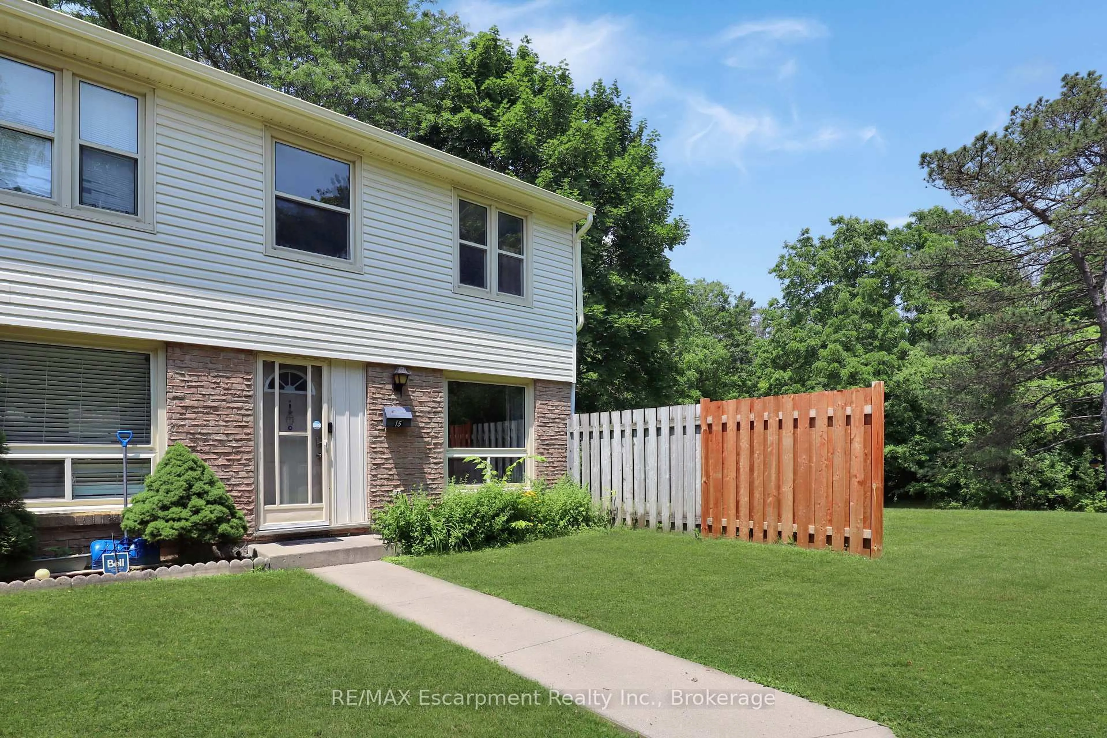 Unknown for 165 Green Valley Dr #15, Kitchener Ontario N2P 1K3