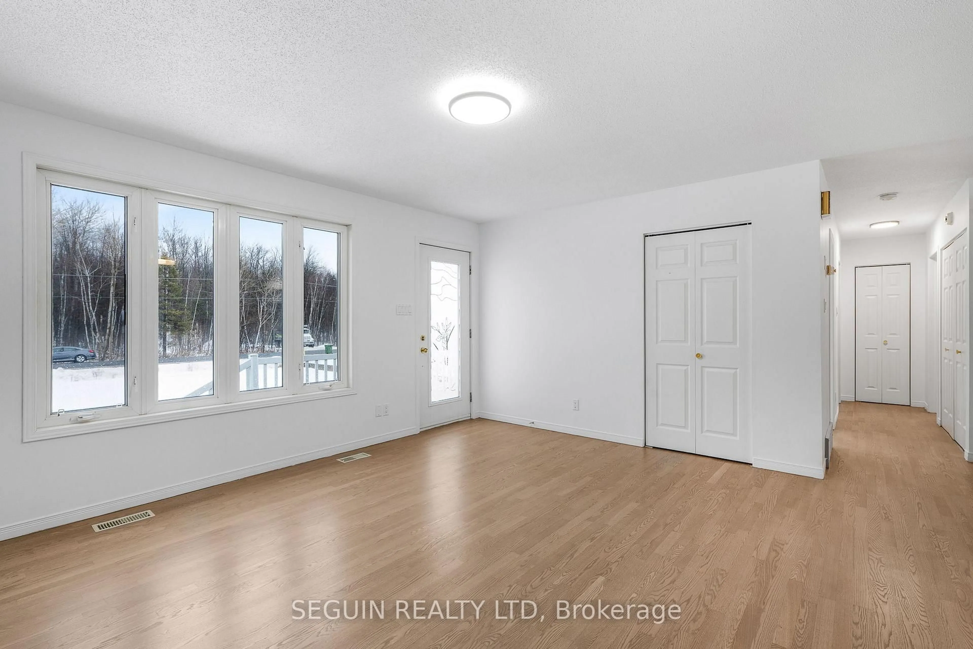 A pic of a room for 3704 Pattee Rd, Hawkesbury Ontario K6A 2R2