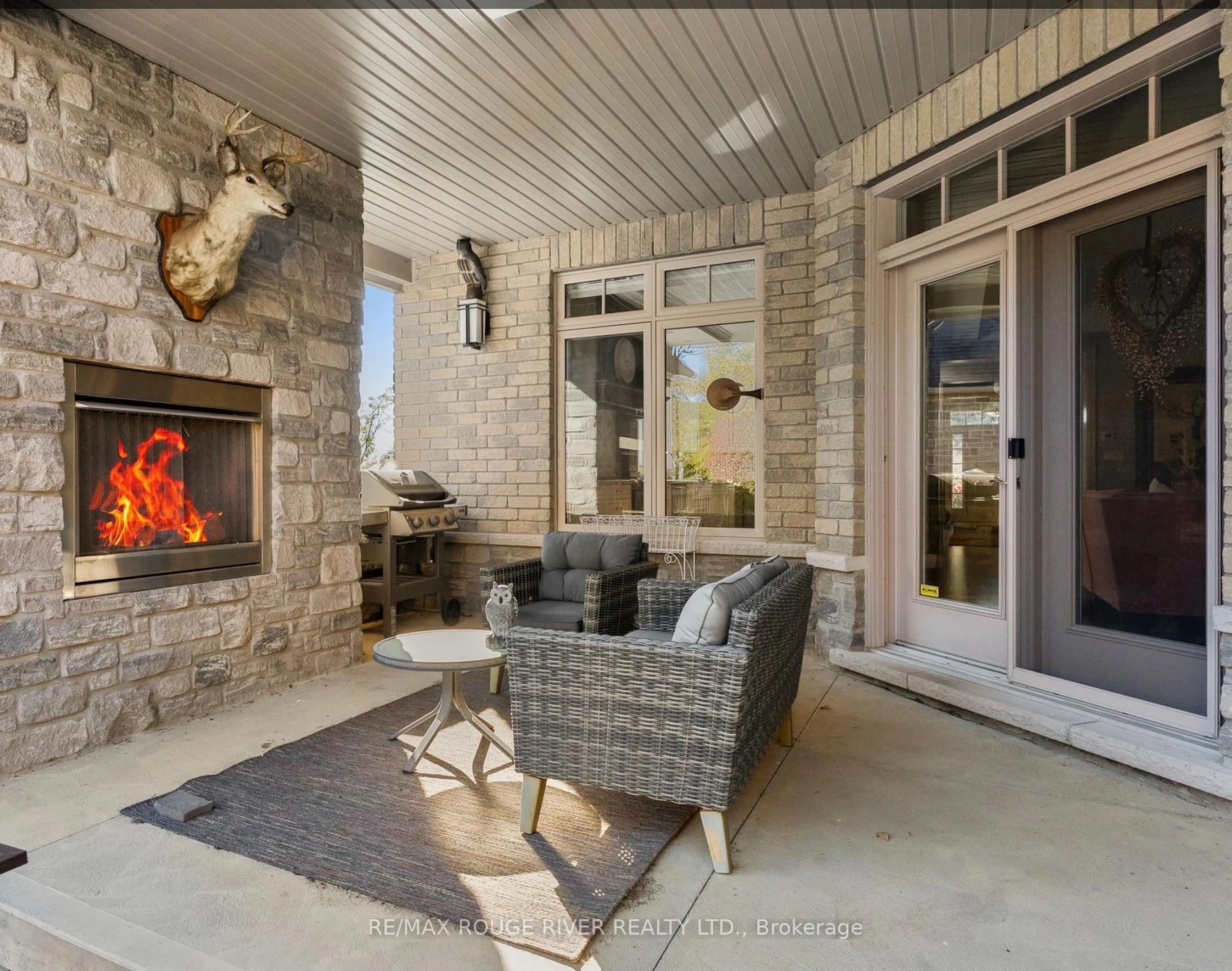 Patio, street for 98 Ontario St, Cobourg Ontario K9A 3B3