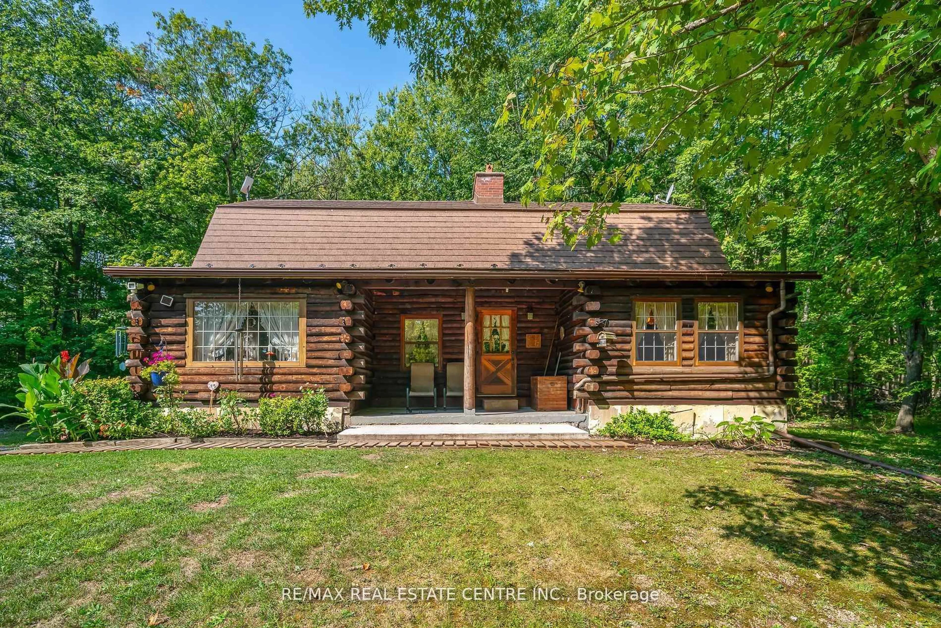 Home with brick exterior material, unknown for 2377 Ott Rd, Fort Erie Ontario L0S 1S0