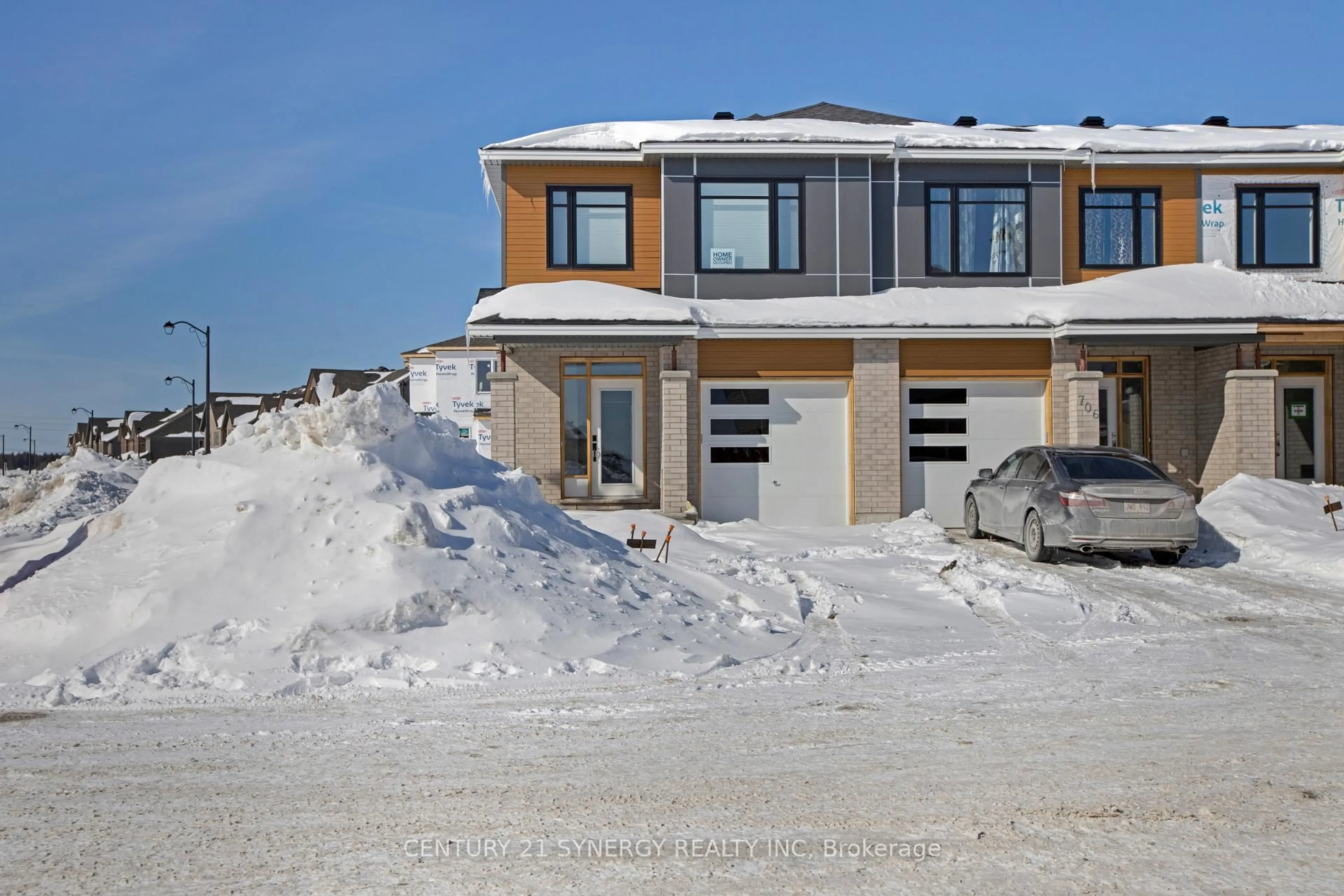 Unknown for 708 Taliesin Cres, Ottawa Ontario K2S 2K6